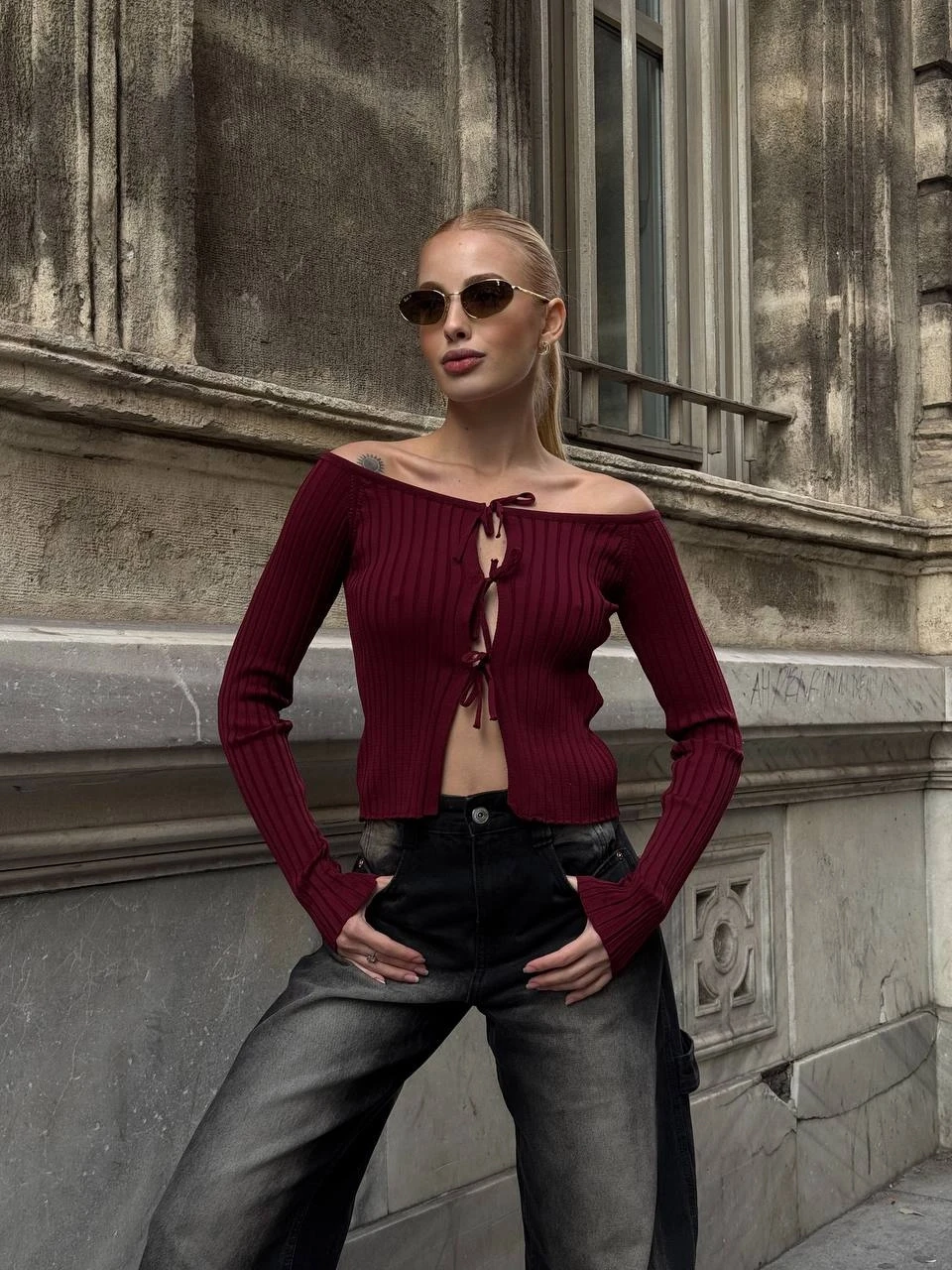 Kadın Bordo Önden Bağlamalı Madonna Yaka Crop Bluz HZL25W-ZK10331