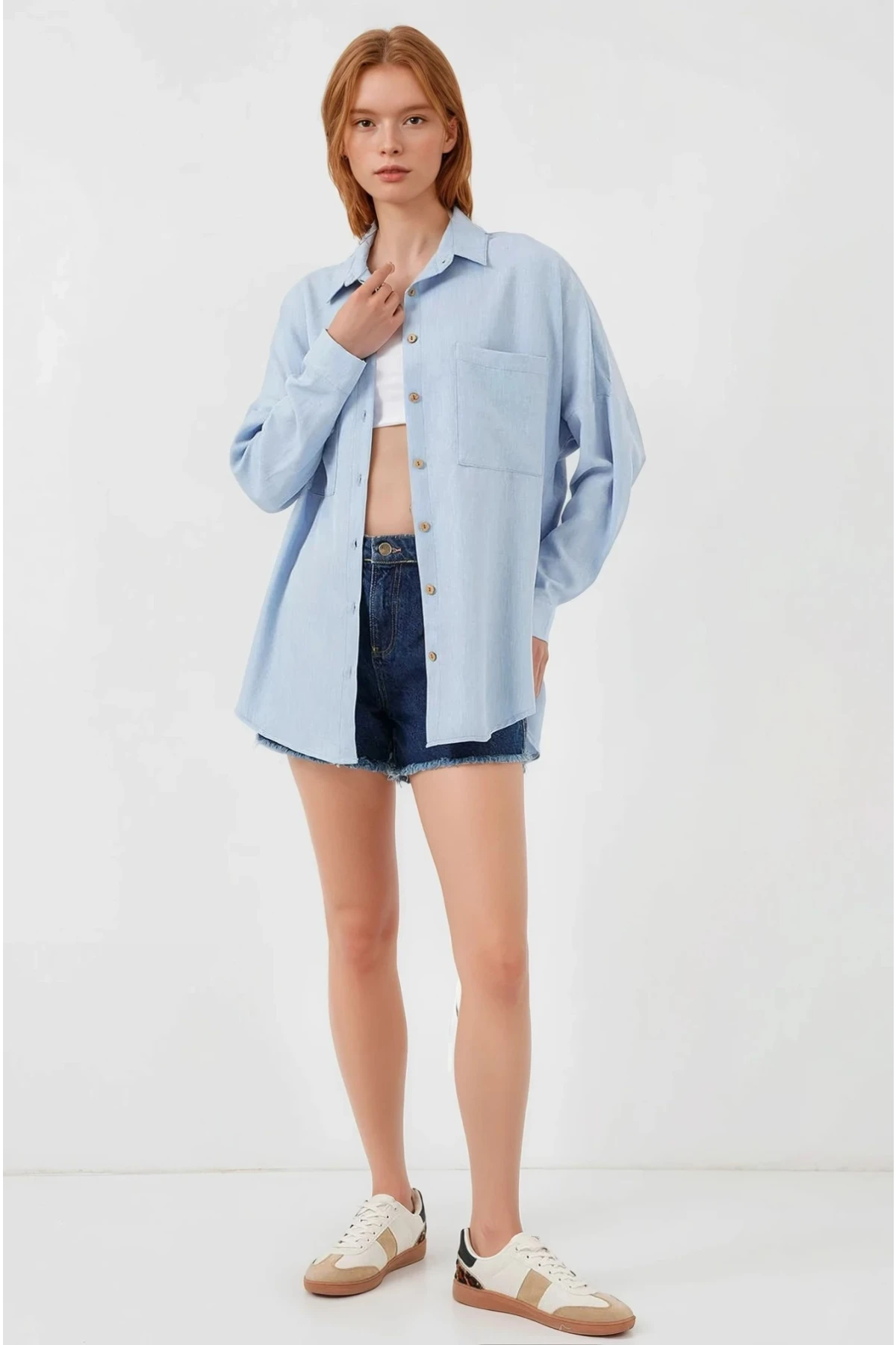 Kadın Buz Mavi Oversize Çift Cepli Keten Gömlek HZL22S-BD1201261