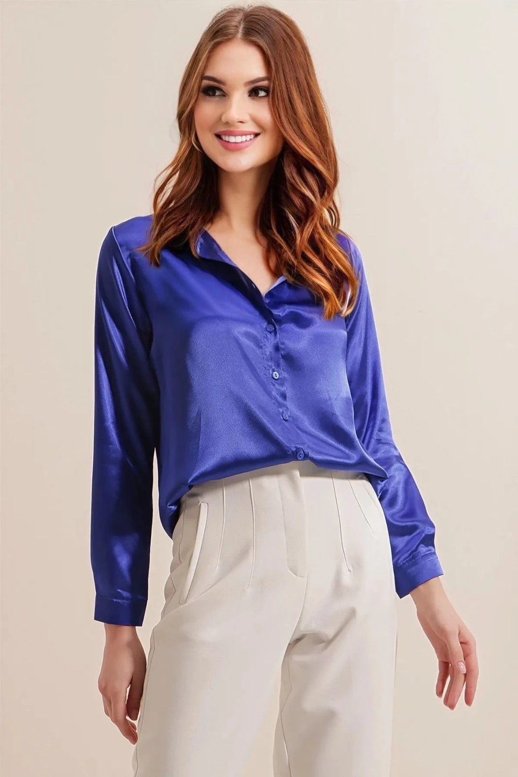 Kadın Canlı Mavi Saten Yüzeyli Tesettür Gömlek HZL25W-BD139641