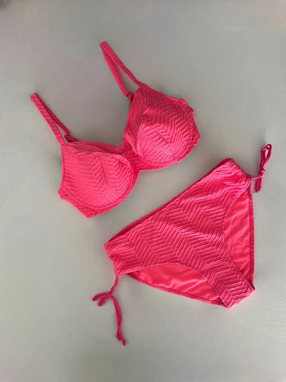 Kadın Canlı Pembe Desenli Büyük Beden Astarlı Bikini Takım HZL25S-LC4004