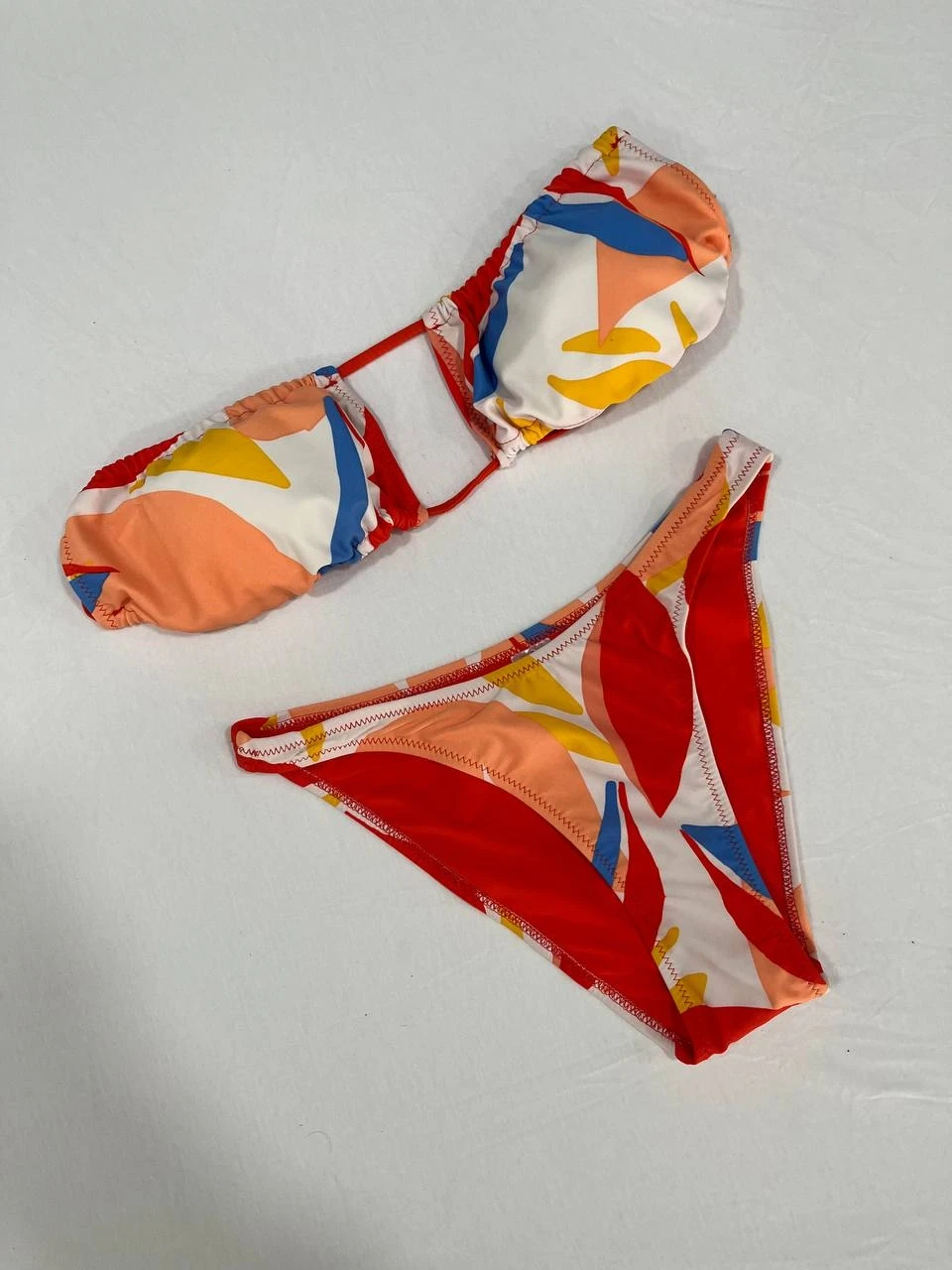 Kadın Çok Renkli Tropikal Desenli Astarlı Straplez Bikini Takım HZL25S-AR1666