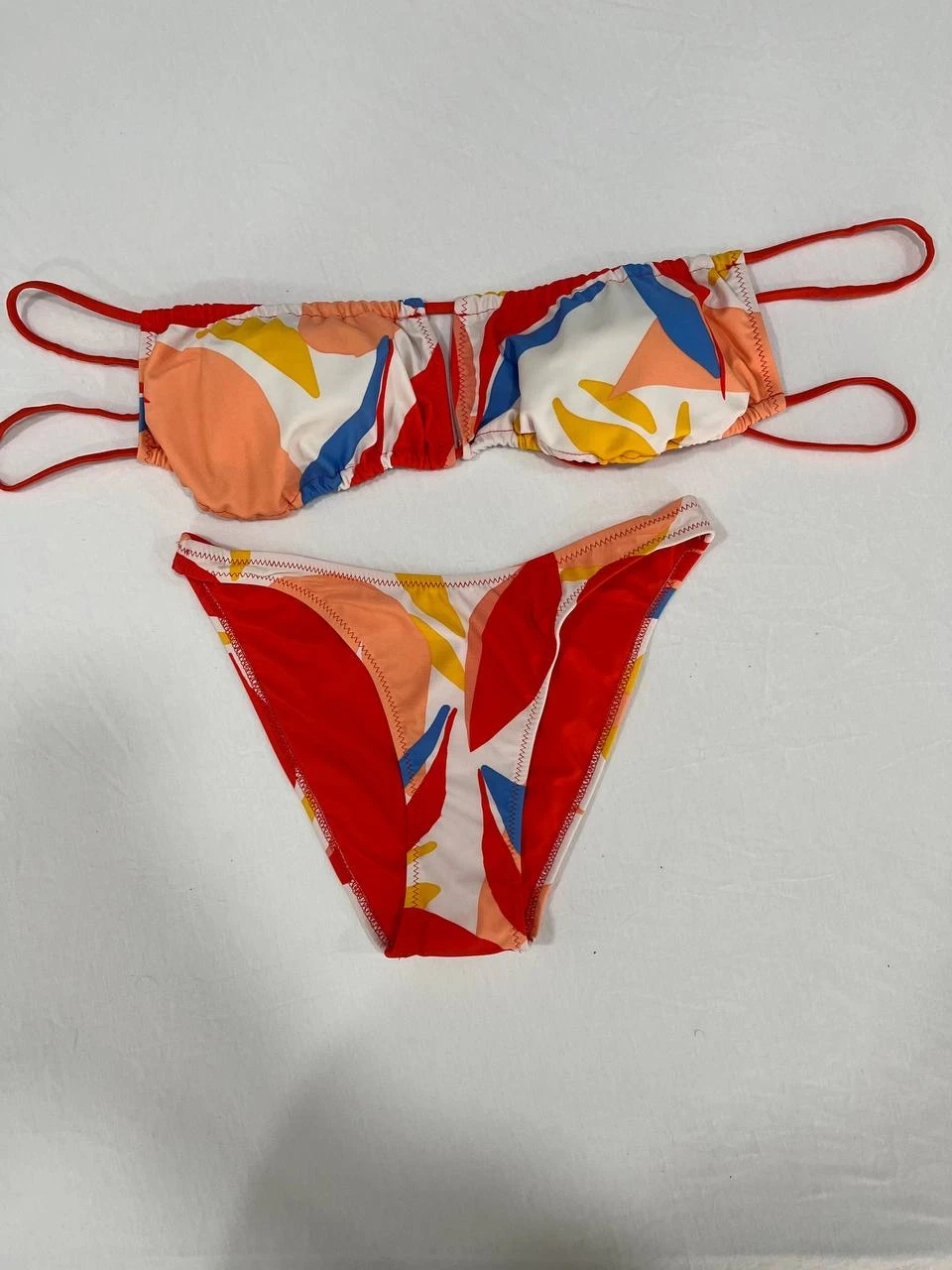 Kadın Çok Renkli Tropikal Desenli Astarlı Straplez Bikini Takım HZL25S-AR1666