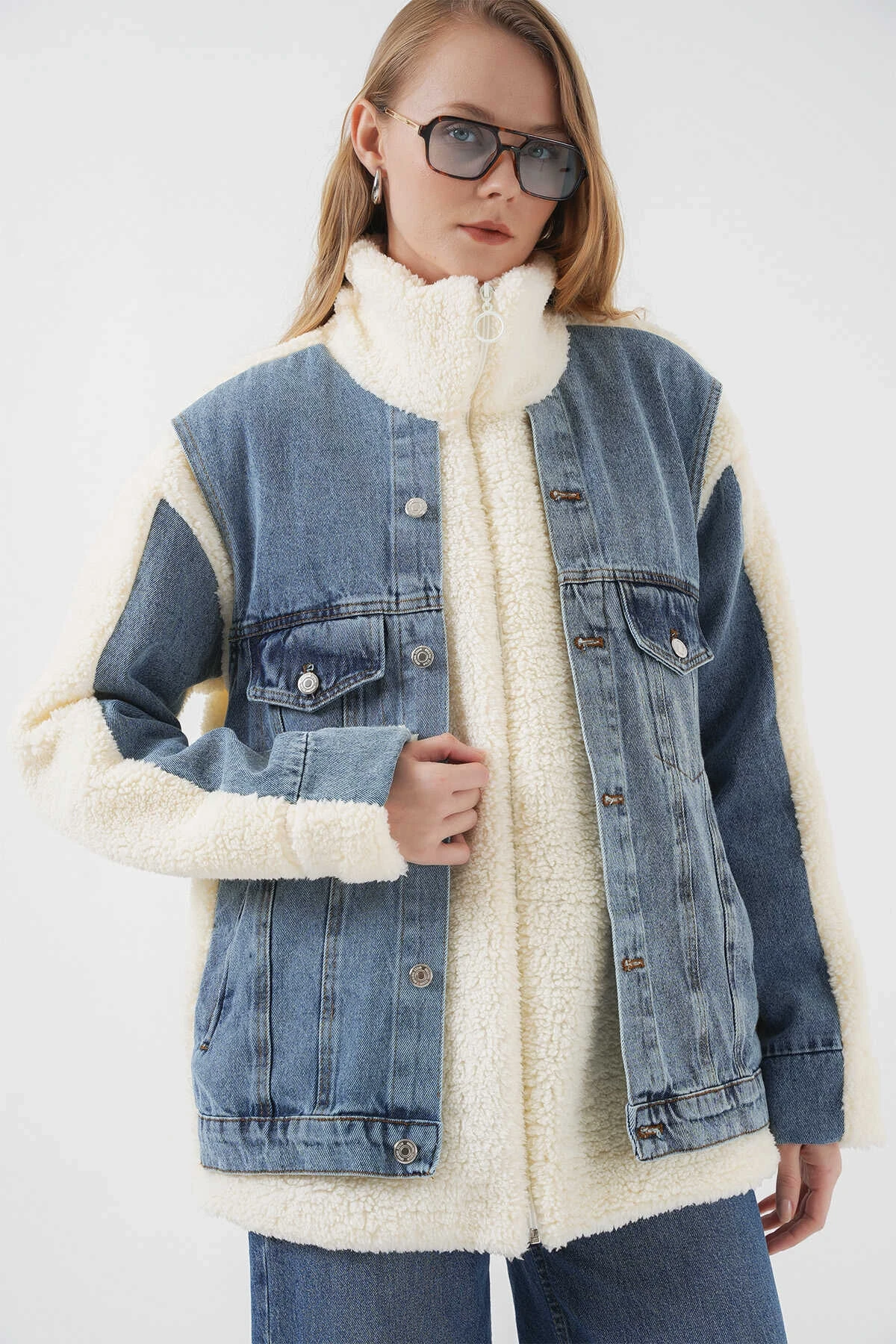 Kadın Ekru Kot Garnili İçi Astarlı Peluş Mont HZL25W-BD151981