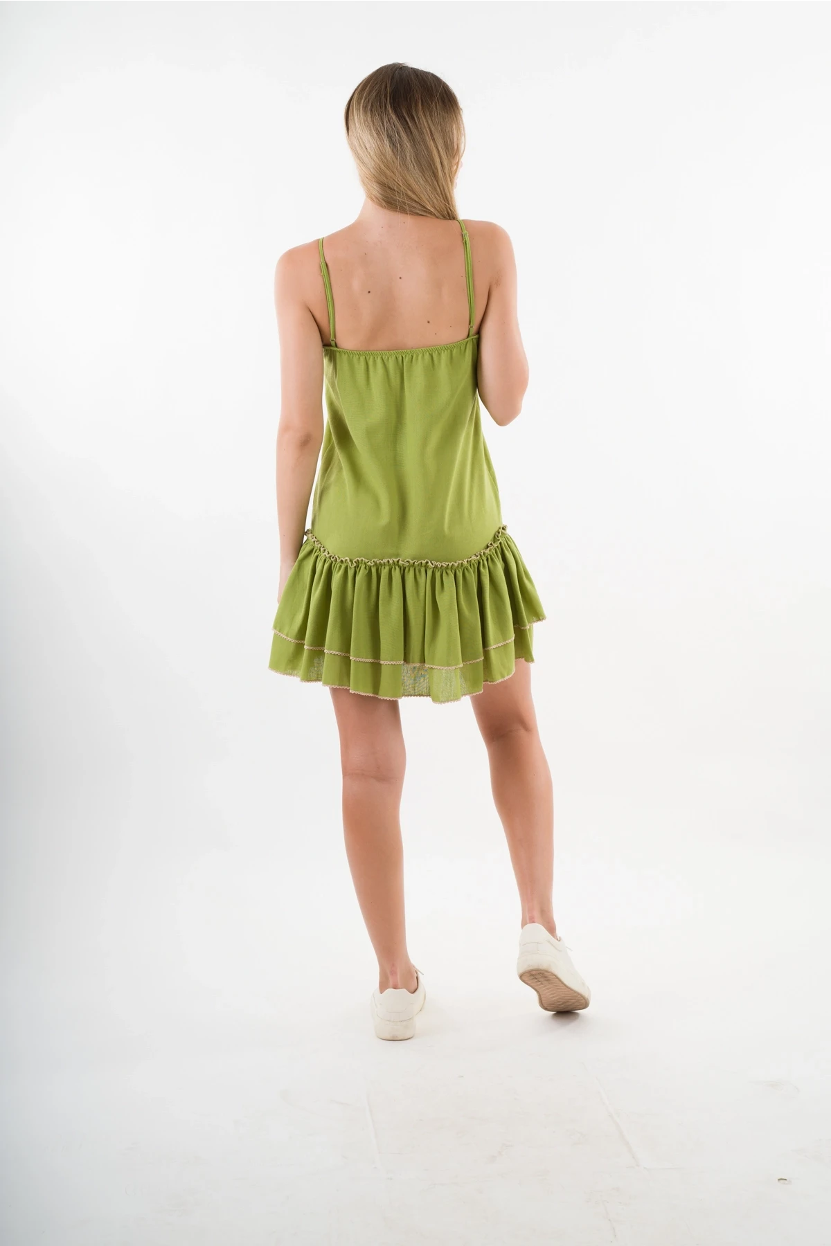 Kadın Fıstık Yeşil V Yaka İp Askılı Eteği Pileli Güpür Detaylı Elbise HZL24S-YY244