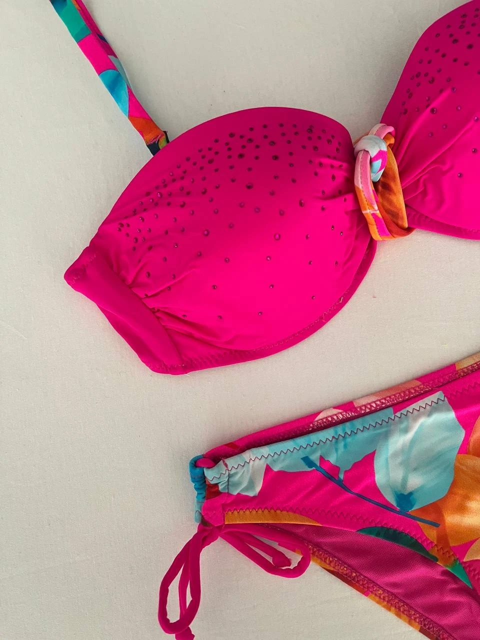 Kadın Fuşya Taş İşlemeli Astarlı Bikini Takım HZL25S-LC207