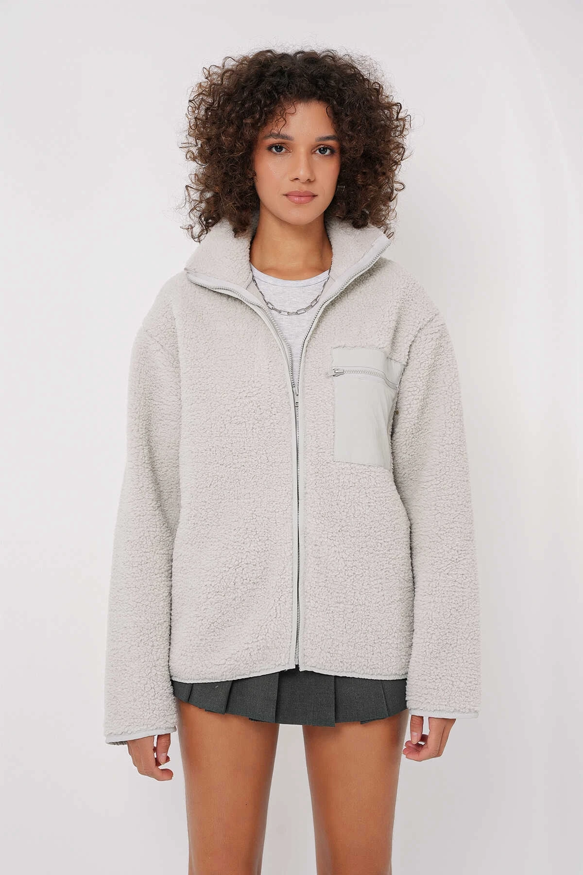 Kadın Gri Cep Detaylı Fermuarlı Oversize Peluş Sweatshirt HZL25W-FRY1554461
