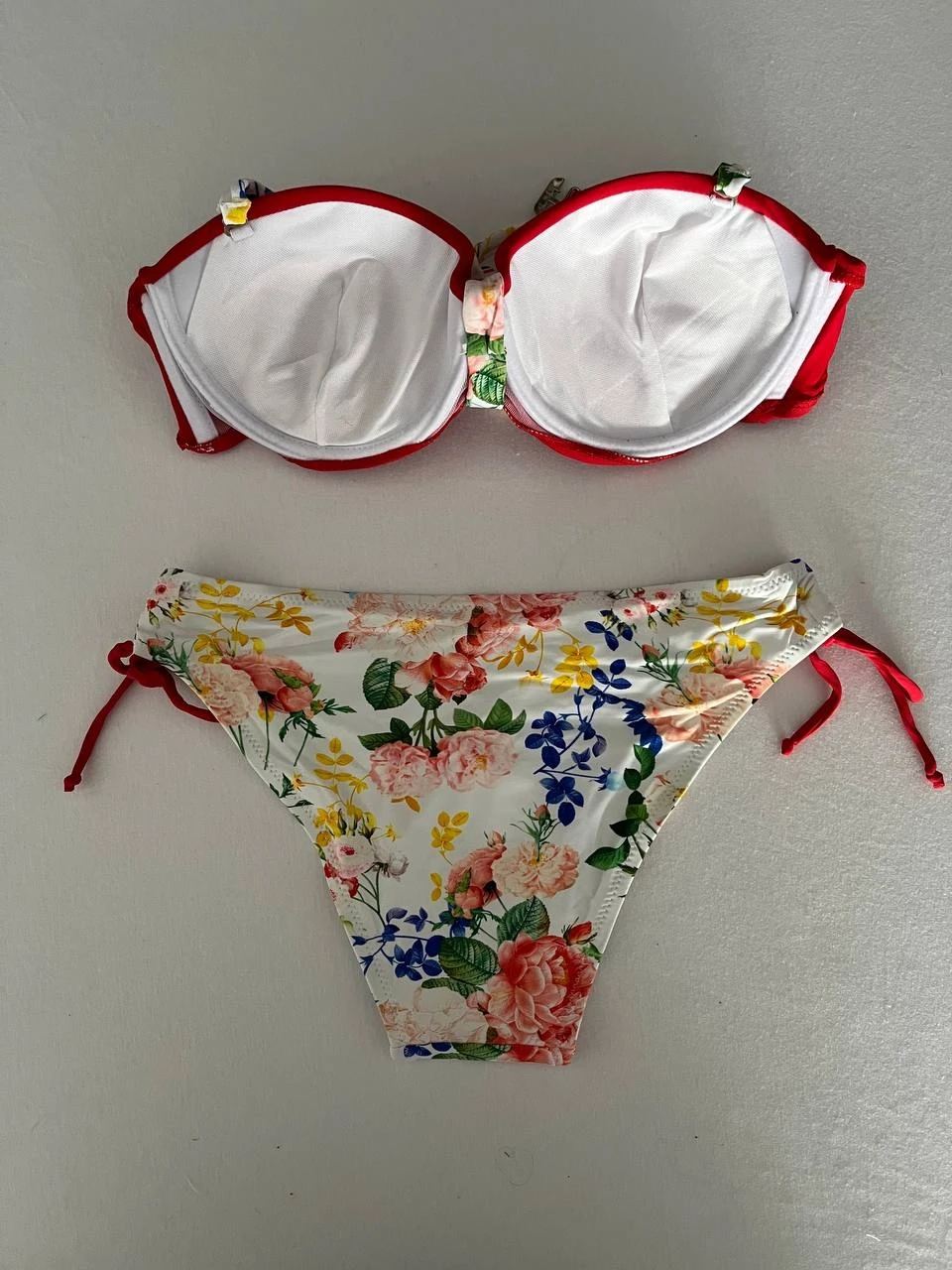 Kadın Kırmızı Taş İşlemeli Astarlı Bikini Takım HZL25S-LC208