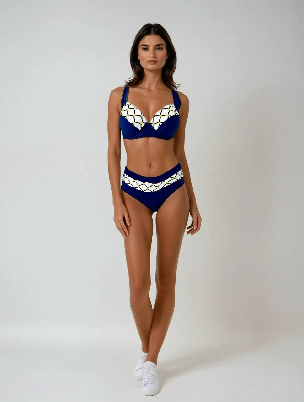 Kadın Lacivert Beyaz Etnik Desenli Bikini Takım HZL25S-LC2220