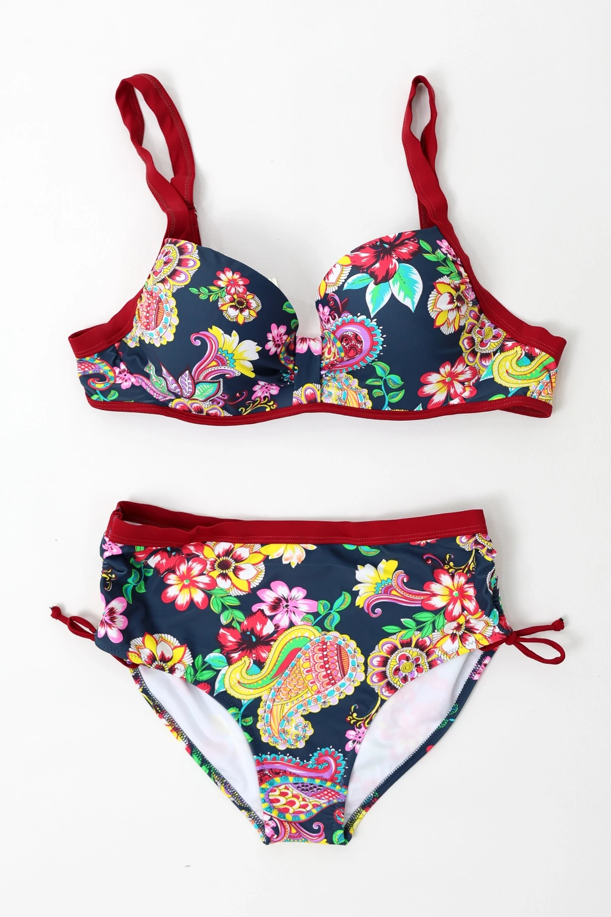 Kadın Lacivert Bordo Çiçek Desenli Yüksek Bel Toparlayıcı Bikini Takım HZL24S-LC3321