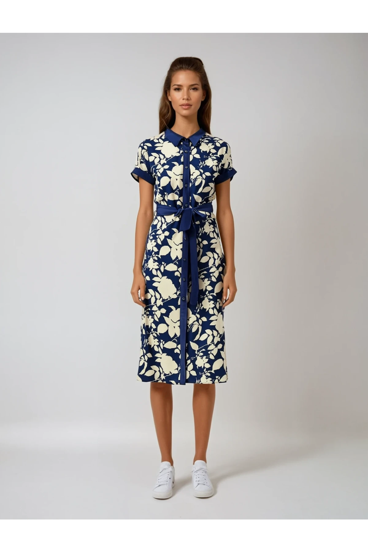 Kadın Lacivert Krem Kuşaklı Çiçek Desenli Düğmeli Yazlık Viskon Elbise HZL24S-BD124551