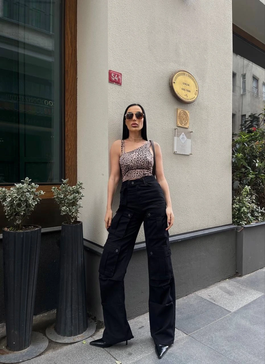 Kadın Leopar Desenli Çift Askılı Tek Kol Crop Bluz HZL24S-ZK11011