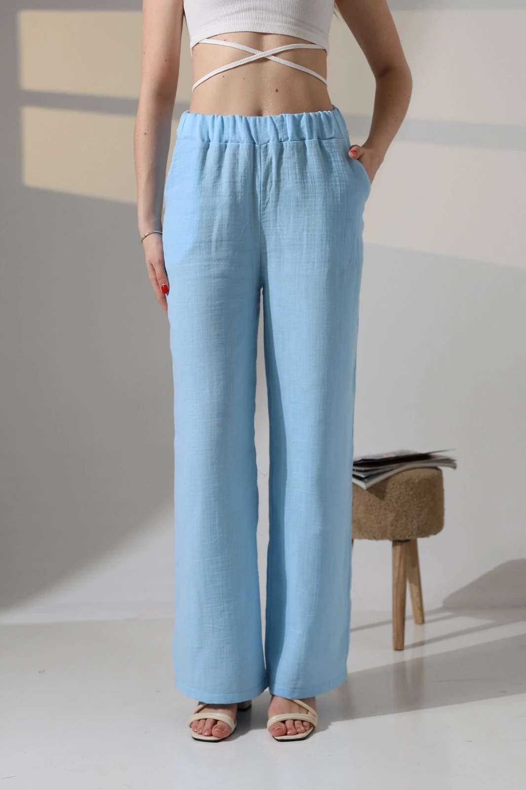 Kadın Mavi Beli Lastikli Müslin Kumaş Bol Paça Pantolon HZL25S-DSB12221