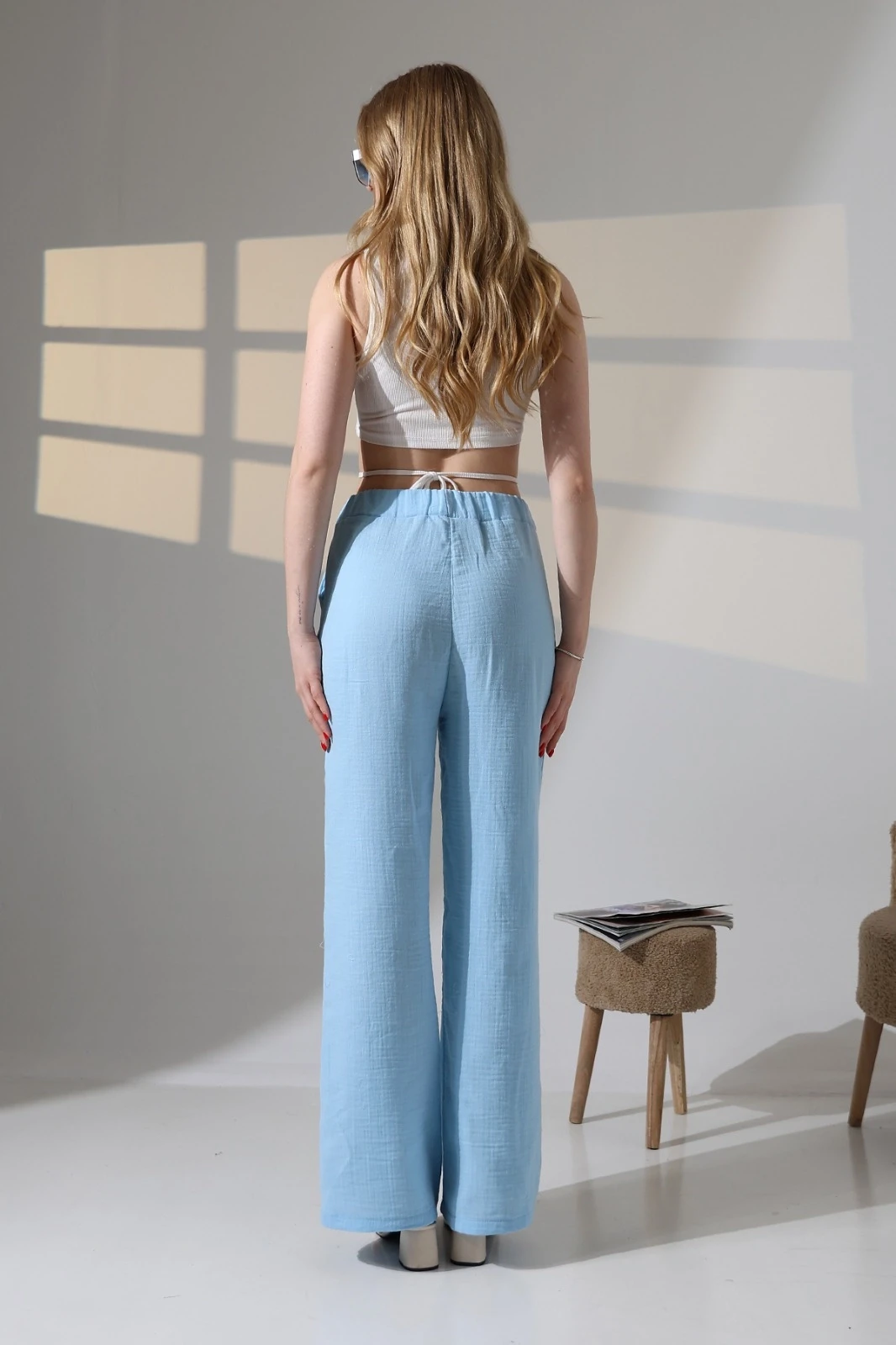 Kadın Mavi Beli Lastikli Müslin Kumaş Bol Paça Pantolon HZL25S-DSB12221