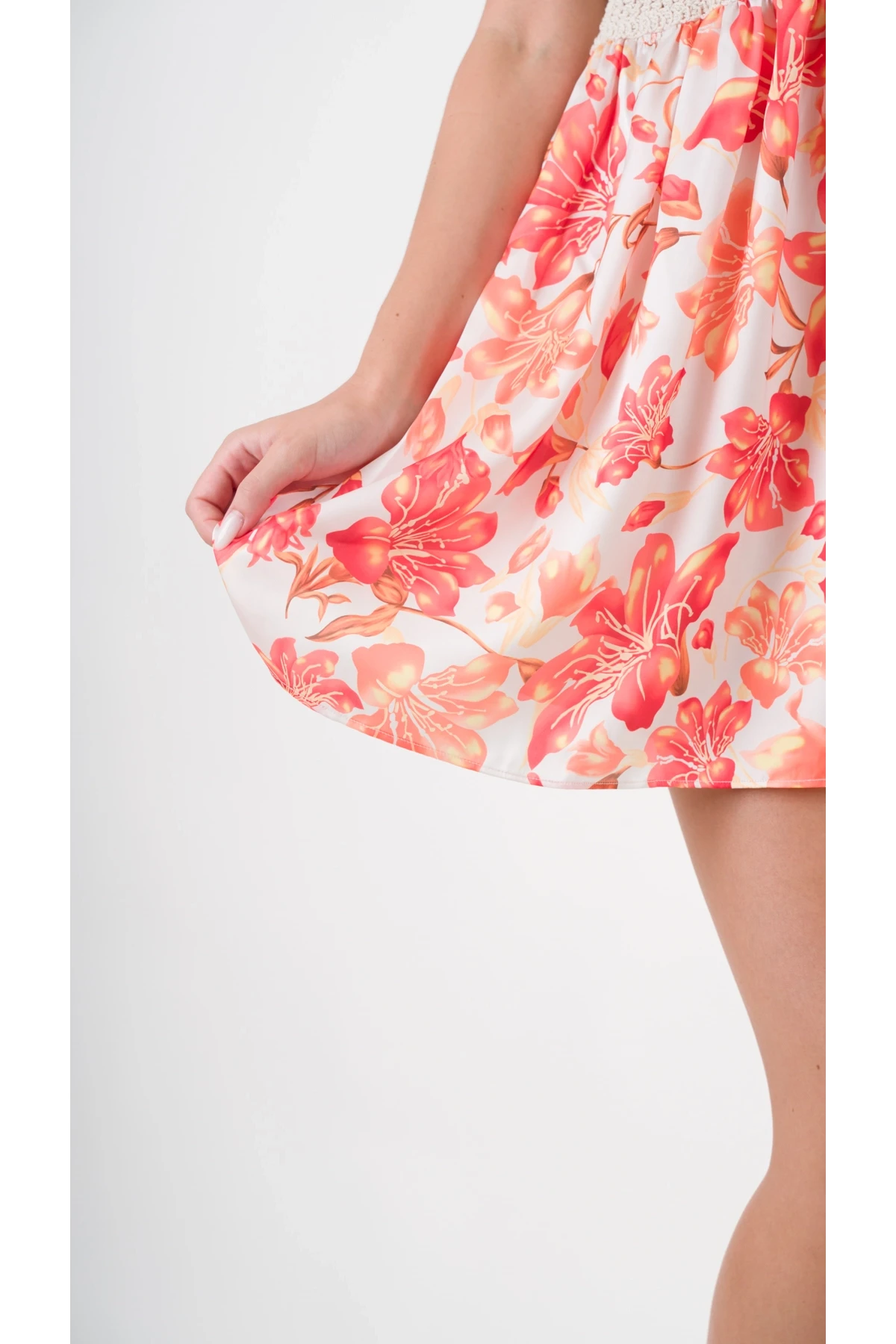 Kadın Oranj Önden İp Bağlamalı Ajurlu Model Saten Yüzeyli Mini Elbise HZL24S-YY250