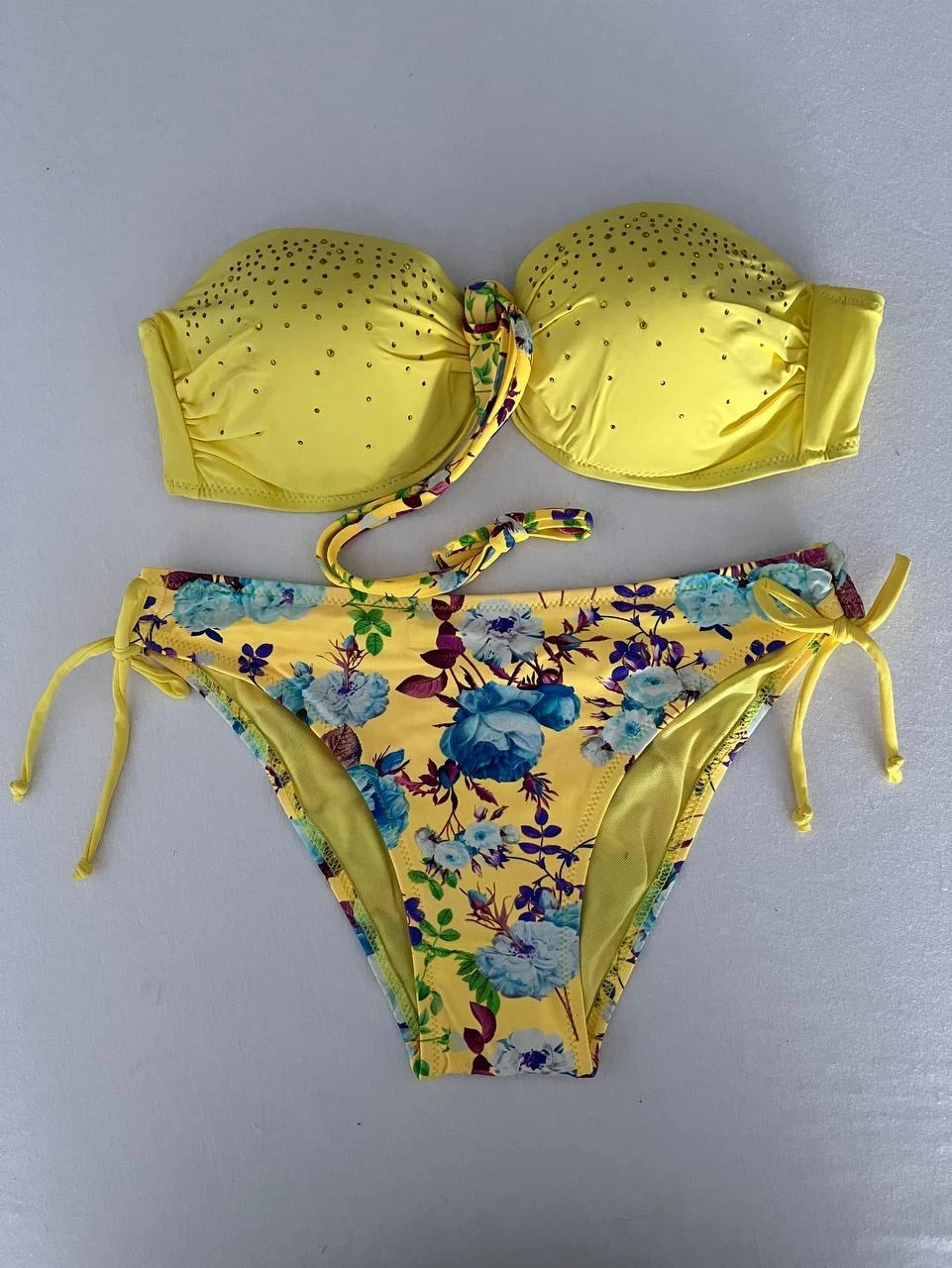 Kadın Sarı Taş İşlemeli Astarlı Bikini Takım HZL25S-LC208