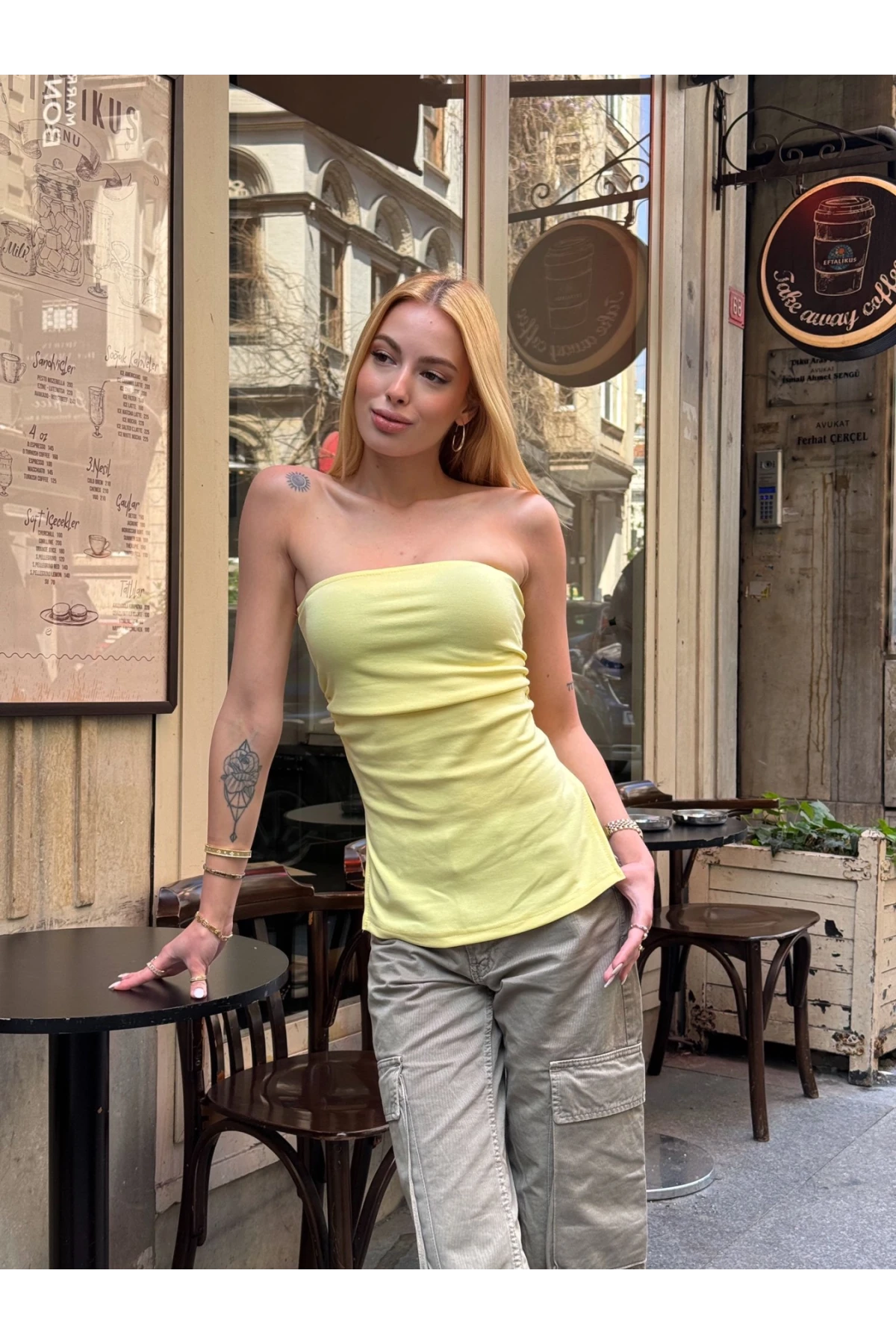 Kadın Sarı Yanı Büzgülü Çift Yırtmaçlı Straplez Bluz HZL24S-ZK13091