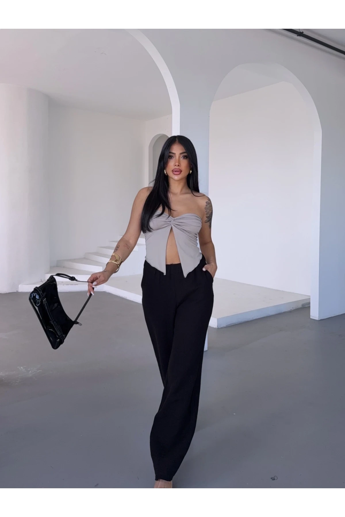 Kadın Siyah Beli Lastikli Müslin Kumaş Bol Paça Pantolon HZL25S-DSB12221