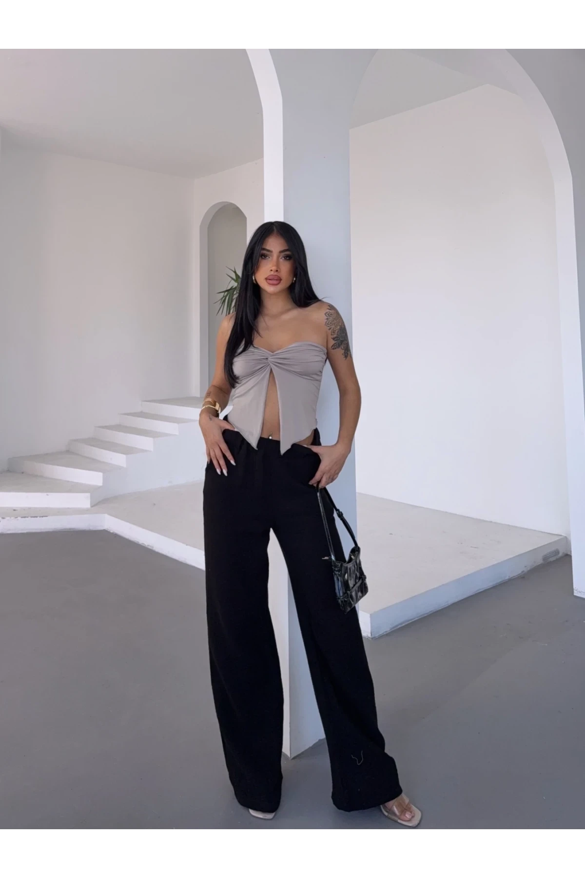 Kadın Siyah Beli Lastikli Müslin Kumaş Bol Paça Pantolon HZL25S-DSB12221