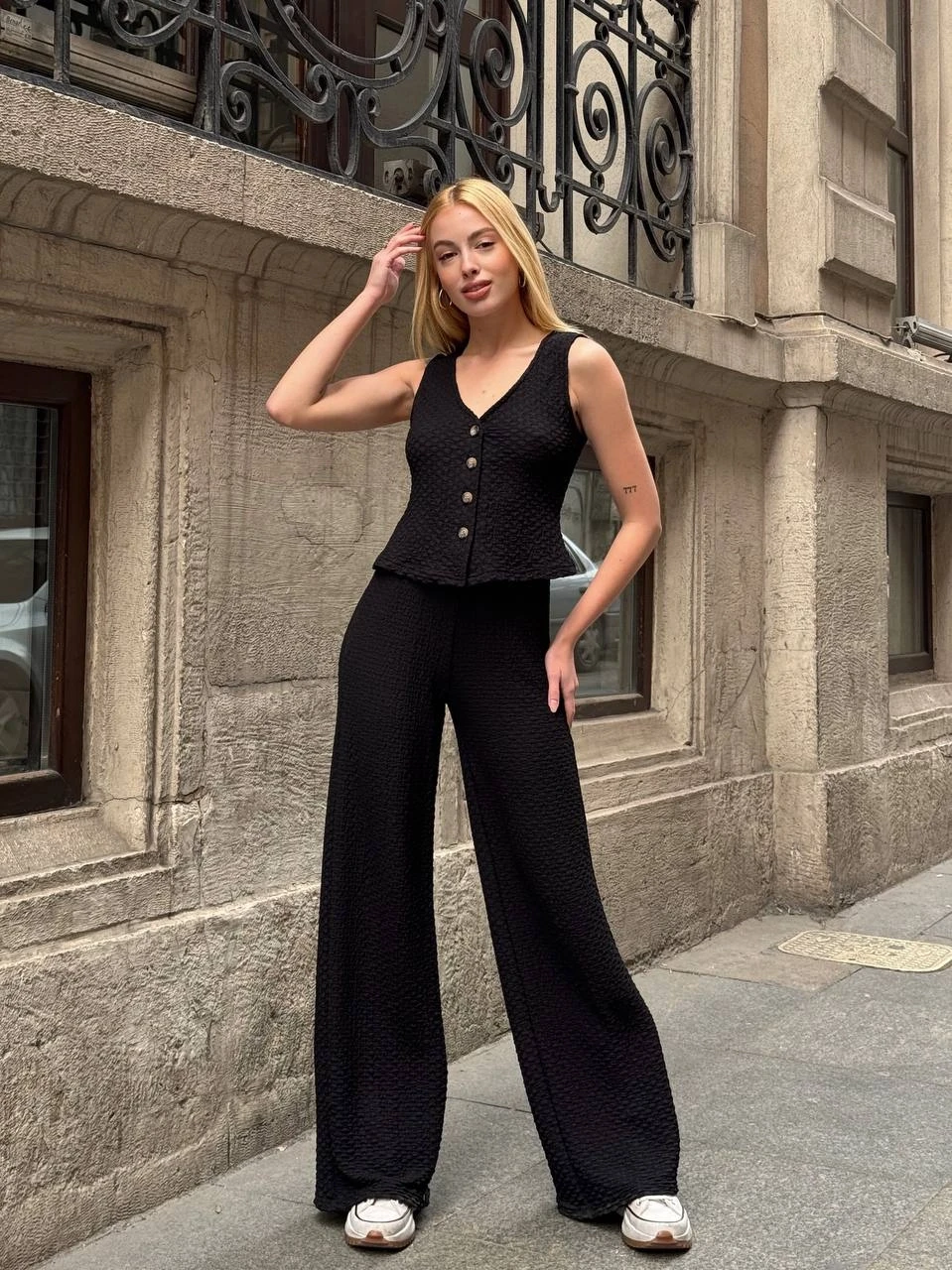 Kadın Siyah Beli Lastilkli Gofre Kumaş Pantolon HZL24S-ZK13261