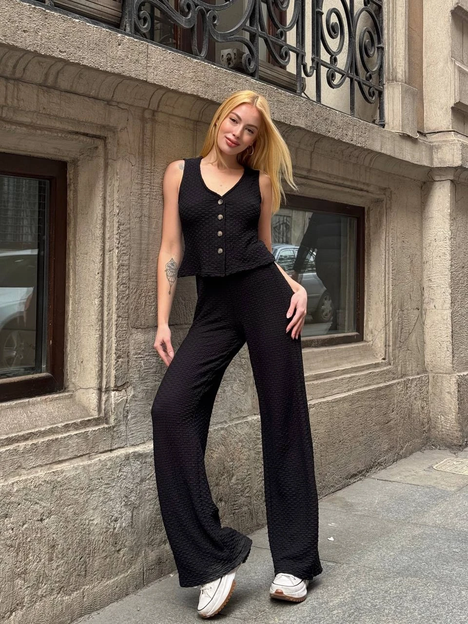 Kadın Siyah Beli Lastilkli Gofre Kumaş Pantolon HZL24S-ZK13261