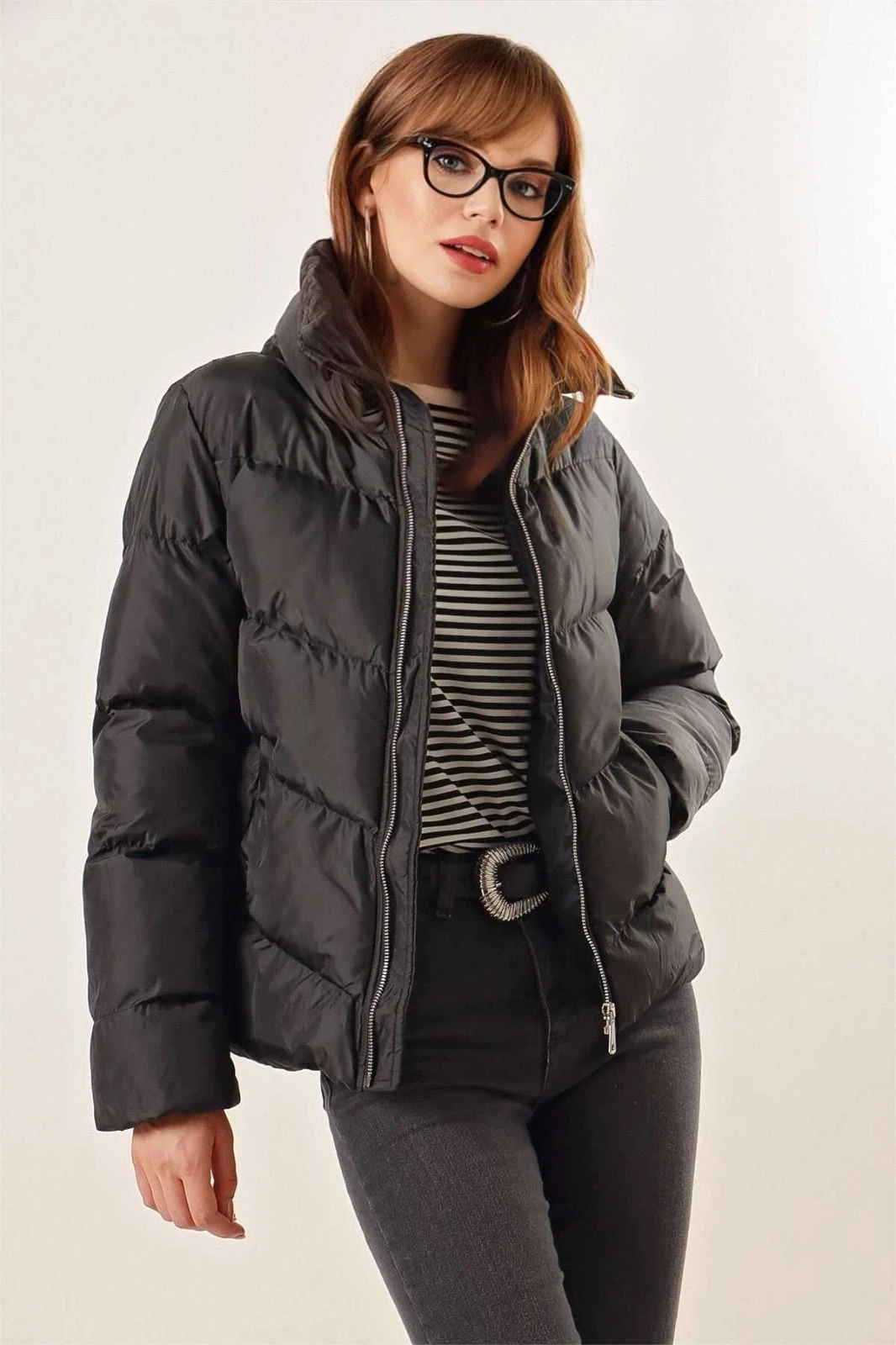 Kadın Siyah Dik Yaka Bel Büzgülü Şişme Mont HZL25W-BD131791