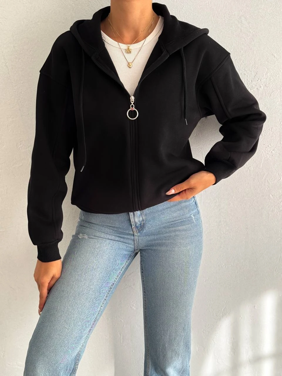 Kadın Siyah Kapüşonlu Fermuarlı Şardonlu  Sweatshirt HZL24W-FRY122561