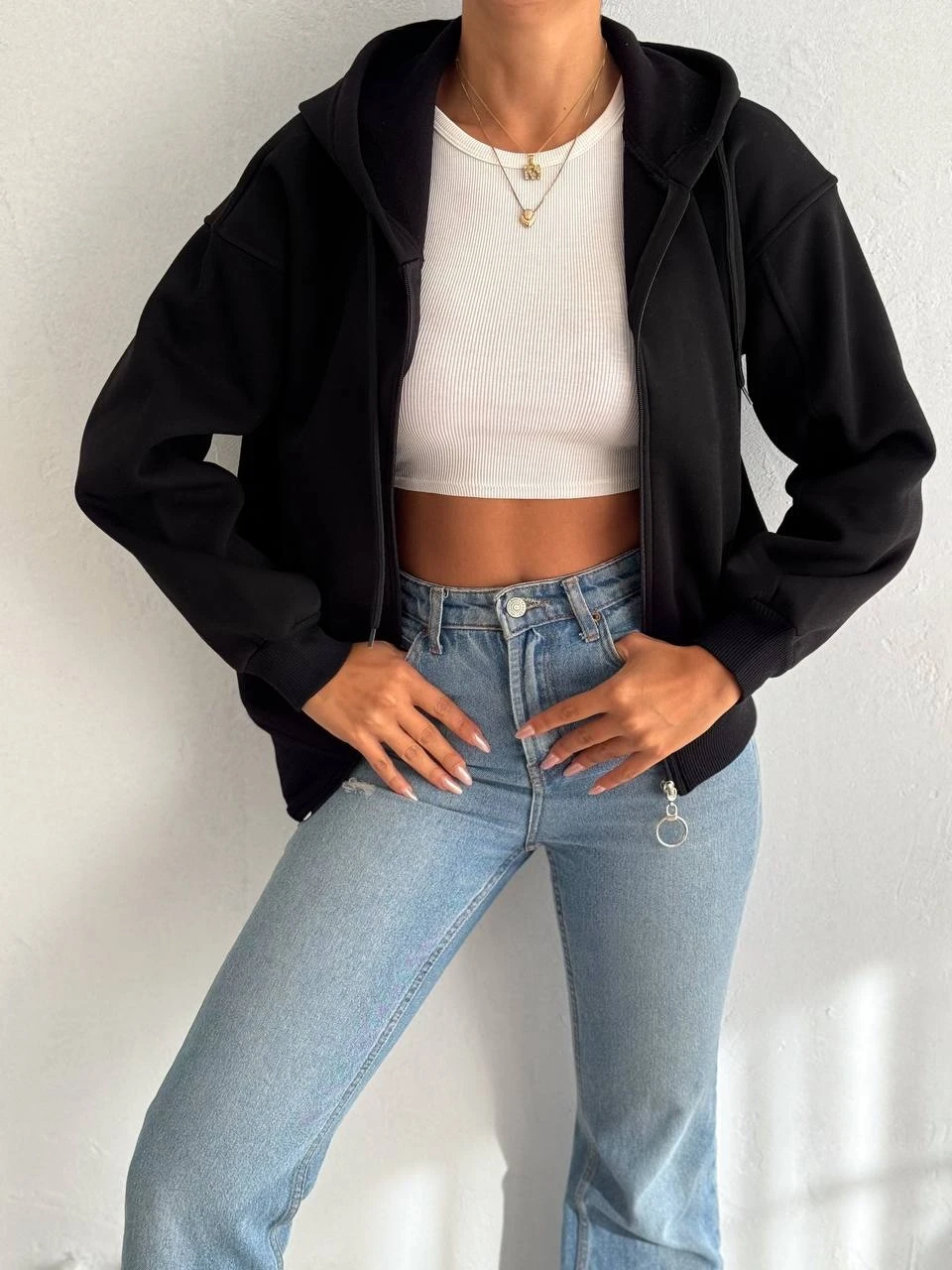 Kadın Siyah Kapüşonlu Fermuarlı Şardonlu  Sweatshirt HZL24W-FRY122561