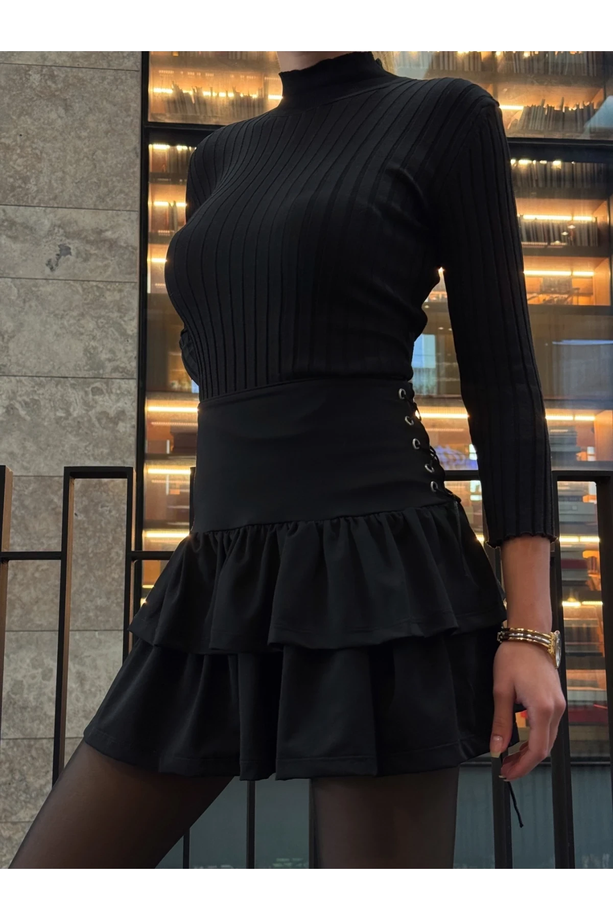 Kadın Siyah Kuş Gözlü Fır Fır Detaylı Mini Etek HZL25W-ZK11391