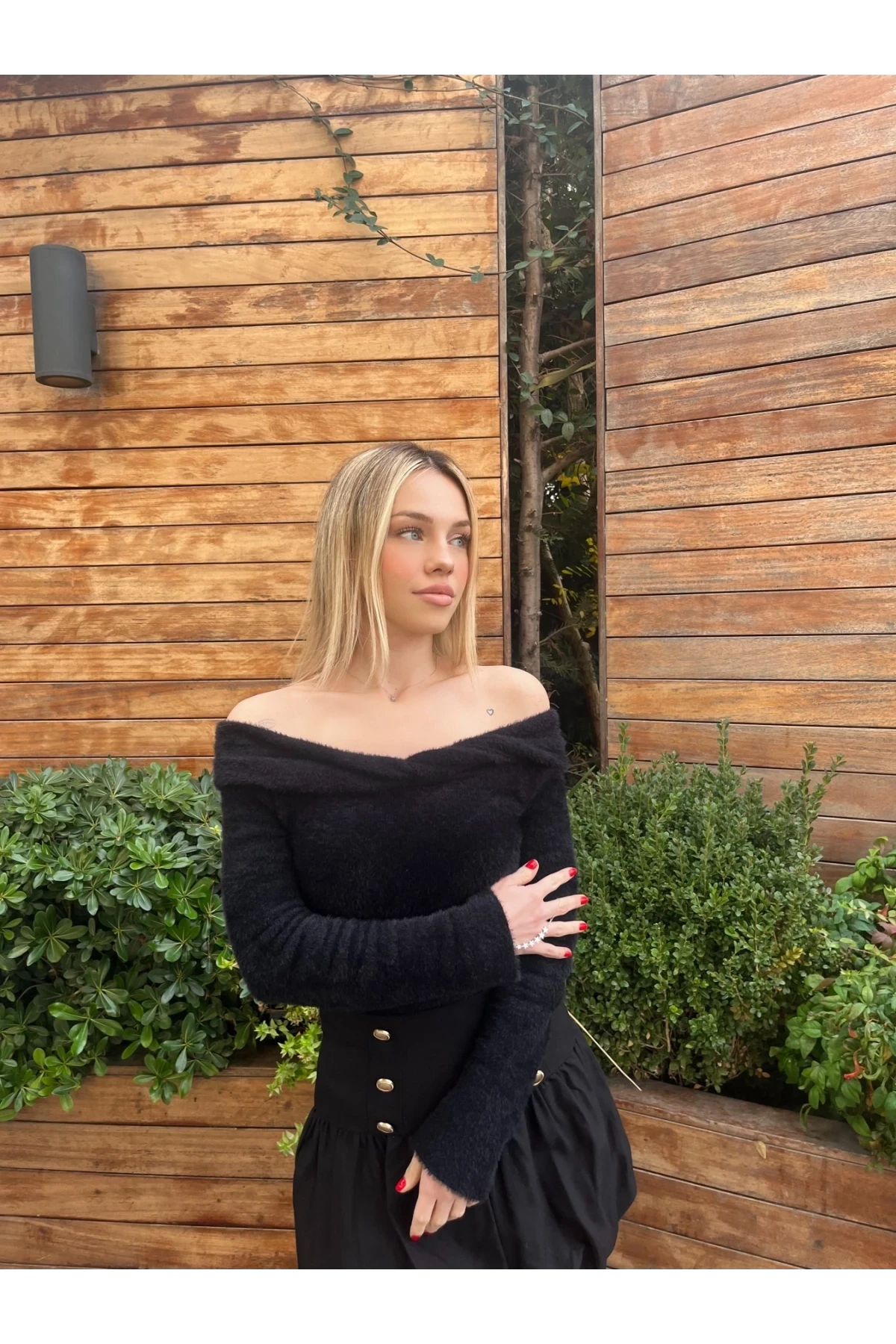 Kadın Siyah Madonna Yaka Peluş Kazak HZL25W-ZK10411