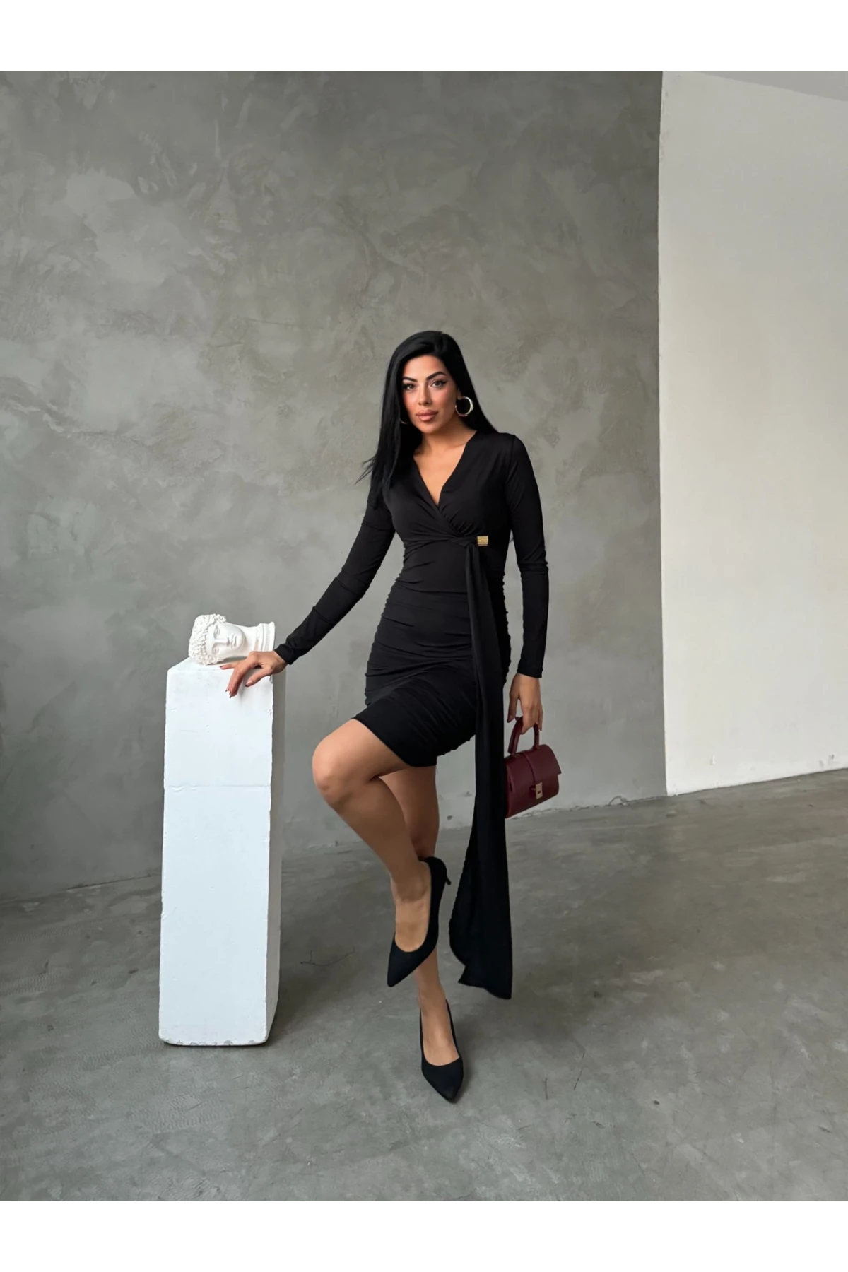 Kadın Siyah V Yaka Toka Ve Büzgü Detaylı Elbise HZL25W-FRY122611
