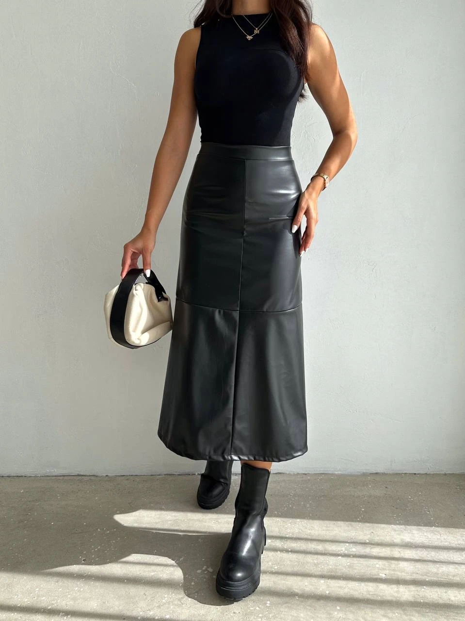 Kadın Siyah Midi Boy Fermuar Kapamalı Suni Deri Etek  HZL25W-FRY121651