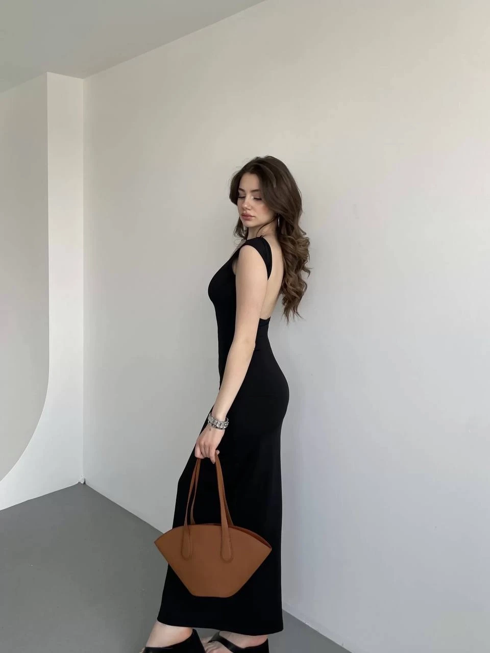 Kadın Siyah Sırt Dekolteli Yumuşak Dokulu Elbise HZL25S-ZK13321