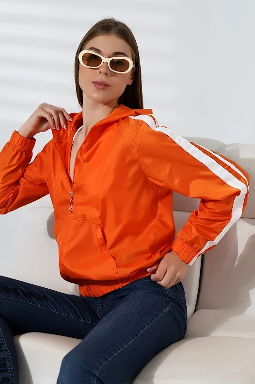 Kadın Turuncu Beyaz Şeritli Cepli Fermuarlı Kapüşonlu Mont HZL24W-DSB12401