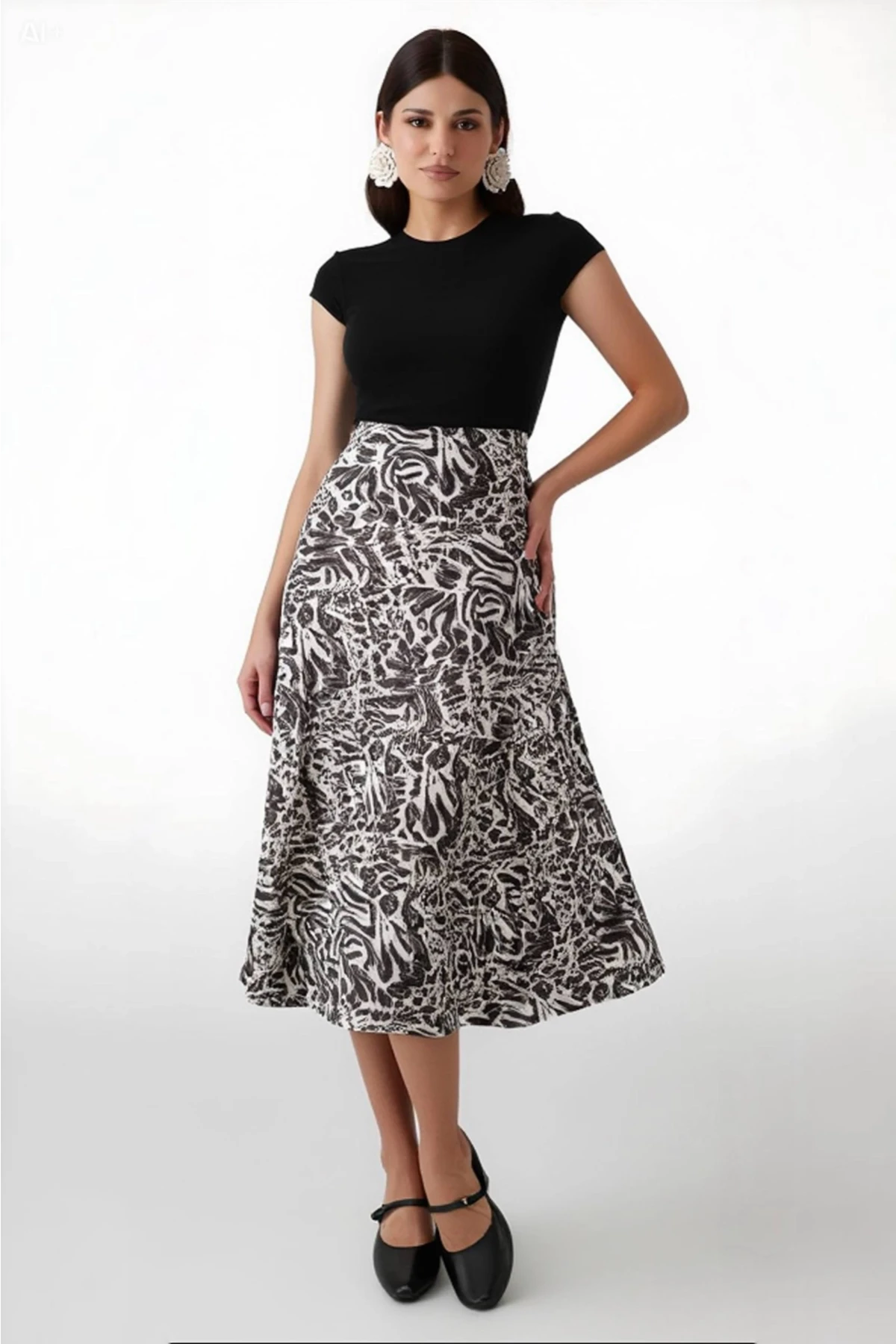 Kadın Açık Bej Zebra Desenli Saten Yüzeyli Beli Lastikli Midi Boy Etek Hzl23S-BD1101471