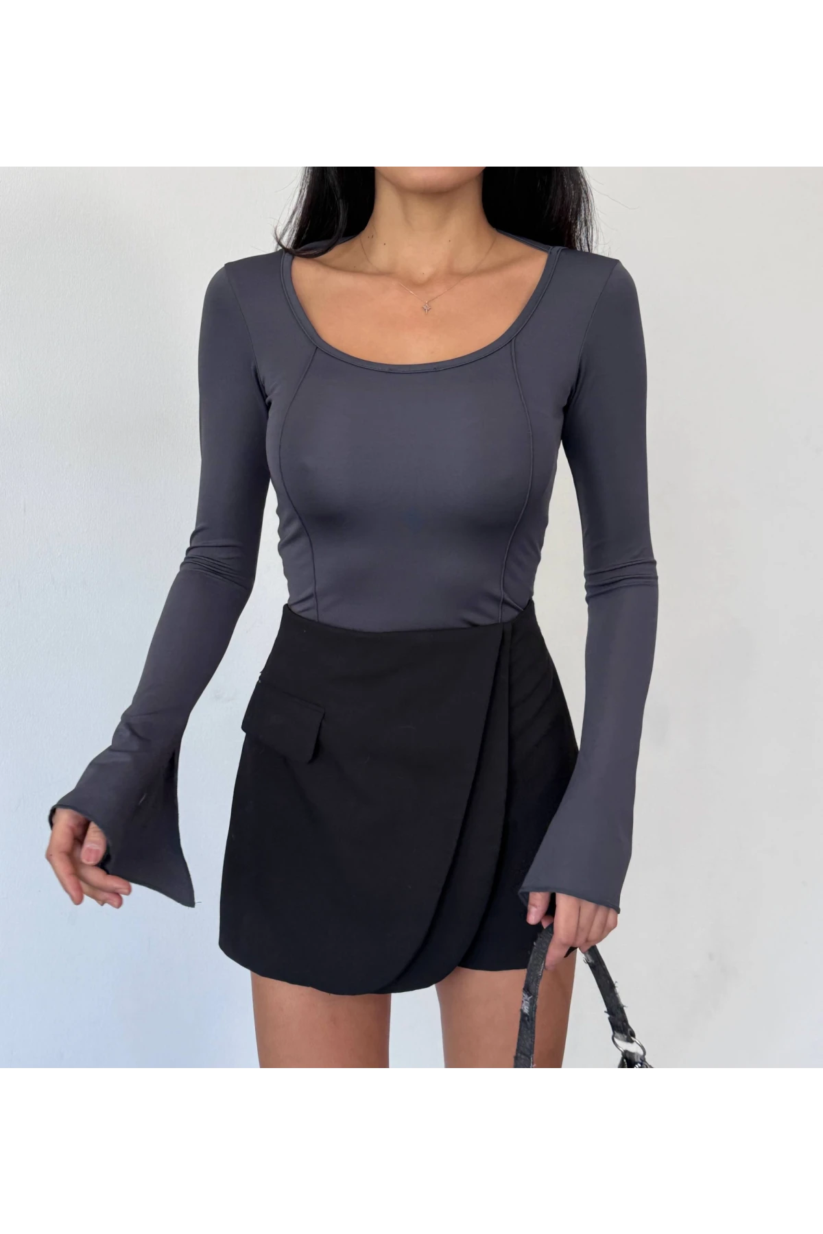 Kadın Antrasit Uzun Kollu Arkası Bağlamalı Fit Kesim Crop Bluz HZL25W-FRY122771