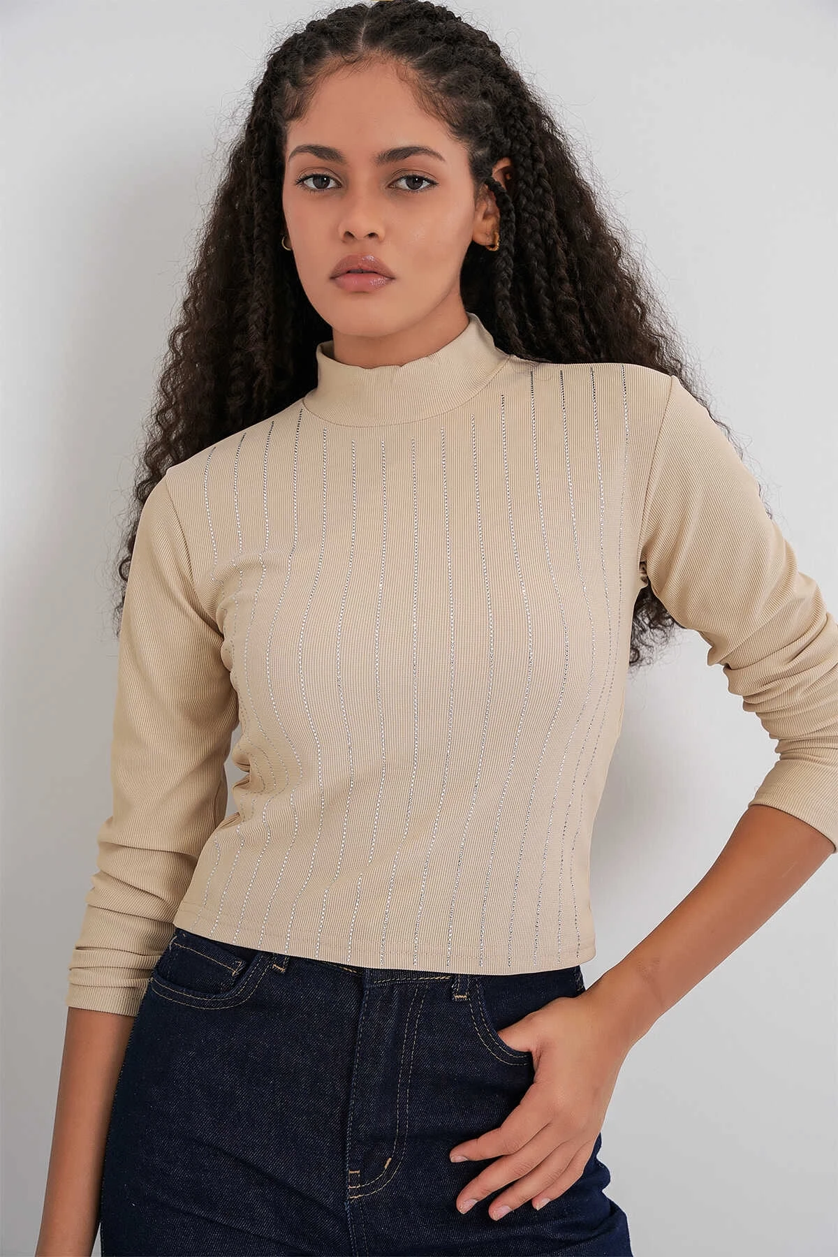 Kadın Bej Yarım Balıkçı Önü Taşlı Body HZL25W-BD19221