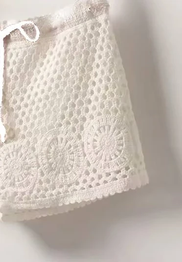 Kadın Beyaz Beli Lastikli Astarlı Kroşe Şort HZL25-LC879