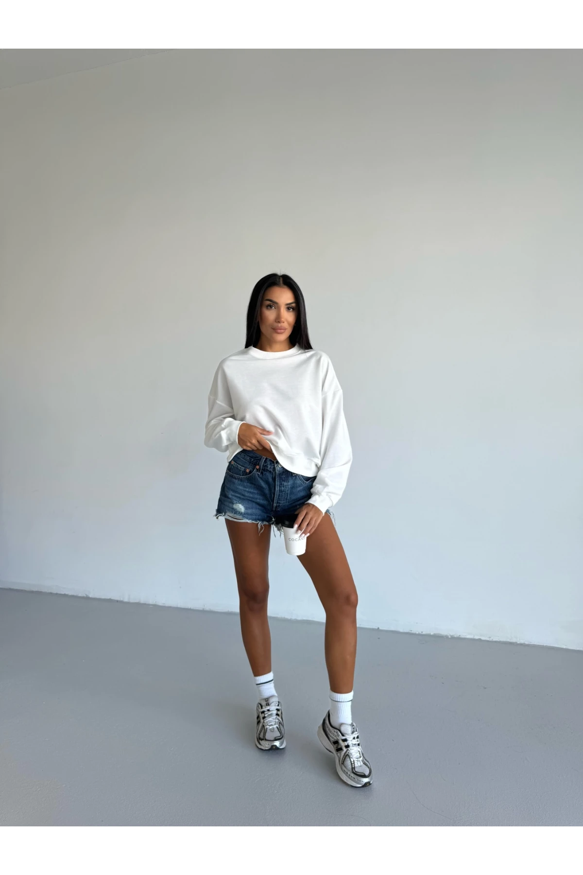 Kadın Beyaz Bisiklet Yaka 2 İplik Sweatshirt HZL25W-FRY123391