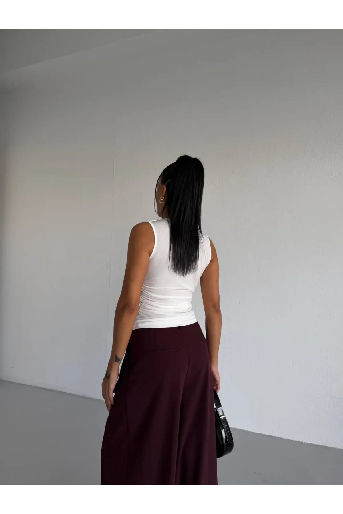 Kadın Beyaz Degaje Yaka Yanlardan Drapeli Sandy Bluz HZL25S-FRY123131