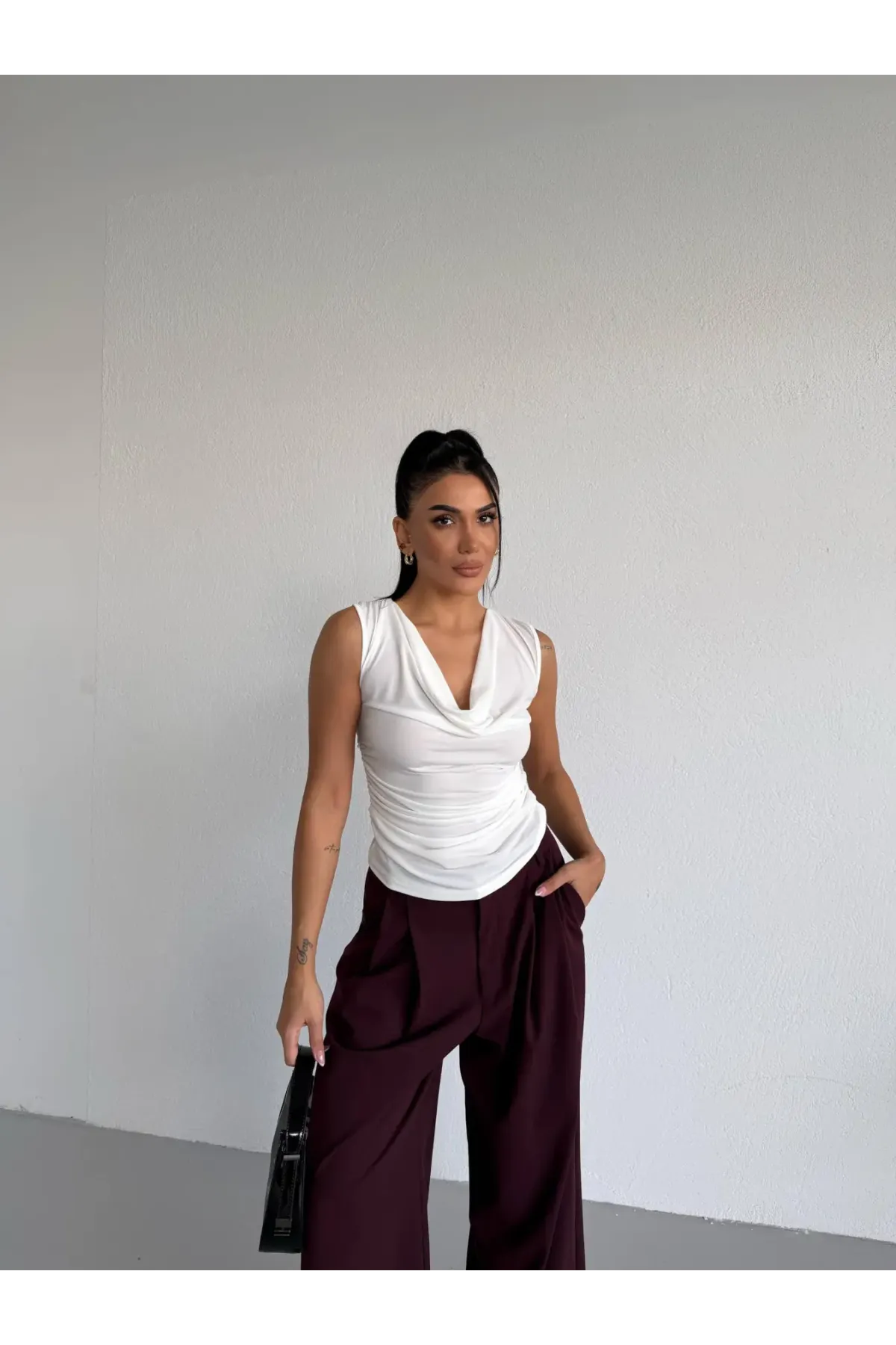 Kadın Beyaz Degaje Yaka Yanlardan Drapeli Sandy Bluz HZL25S-FRY123131