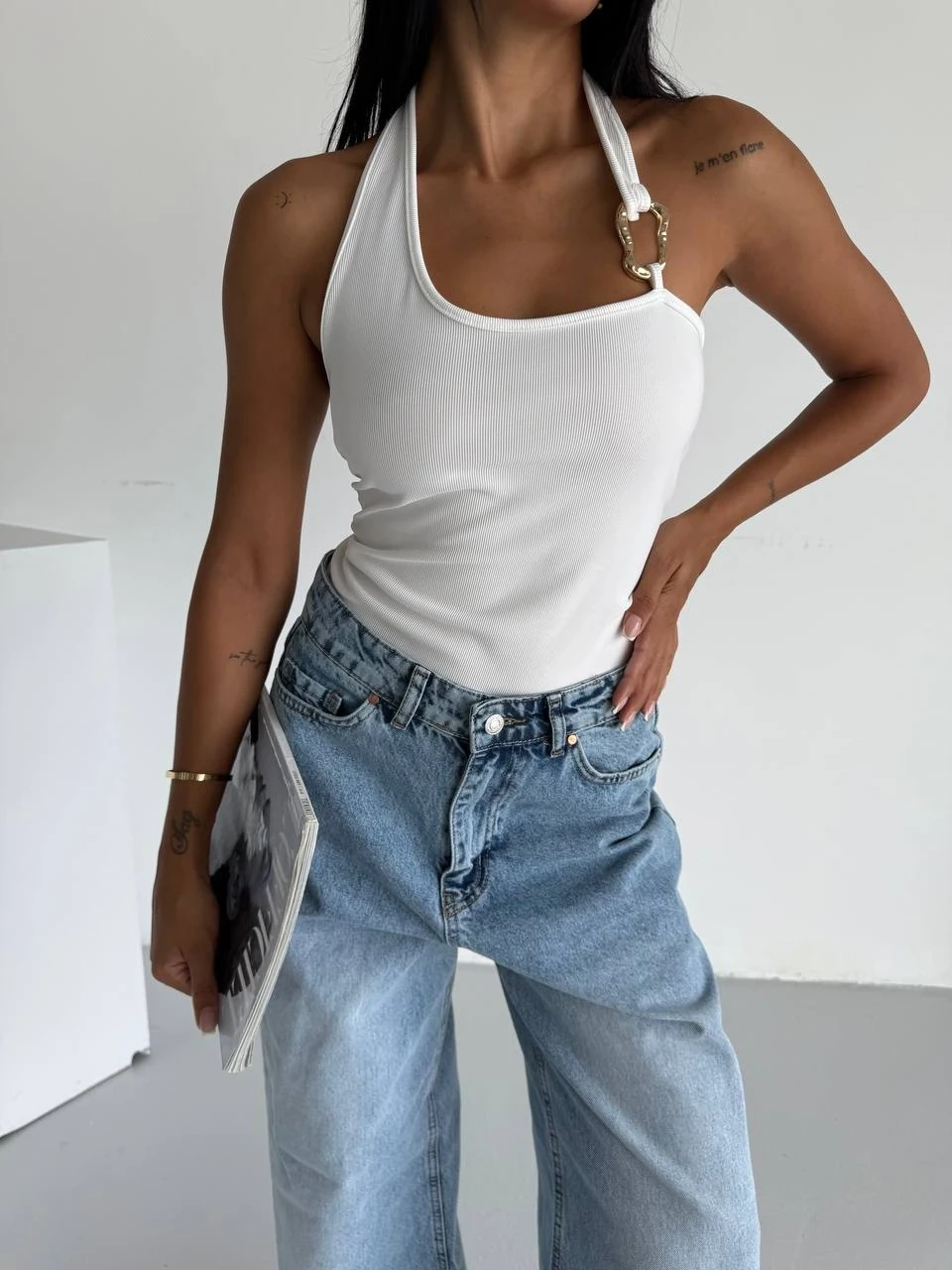 Kadın Beyaz Ottoman Kumaş Halter Yaka Toka Detay Bluz HZL26W-FRY123321