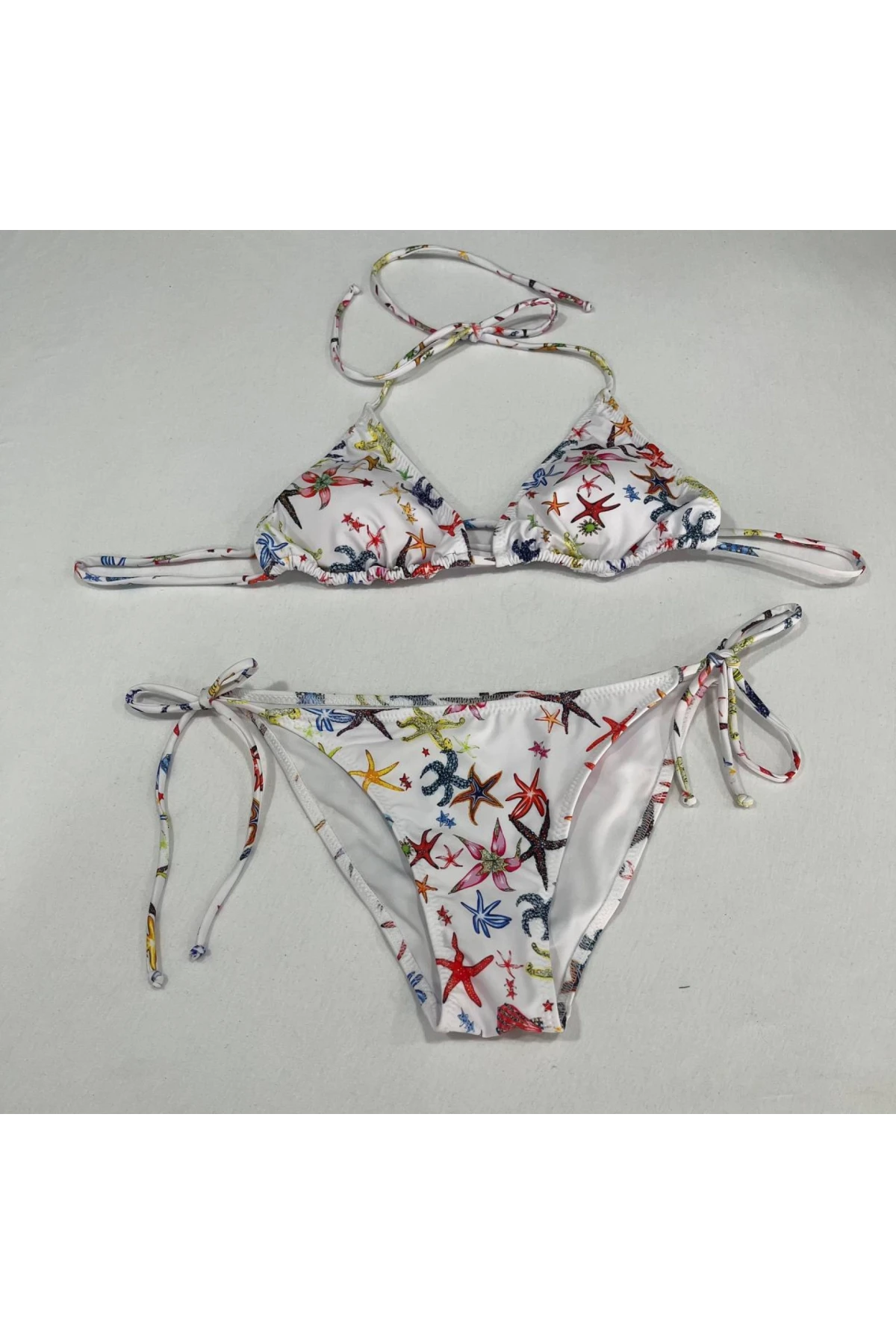 Kadın Beyaz Yıldız Temalı Boyundan İp Bağlamalı Üçgen Bikini Takımı HZL25S-LC5005