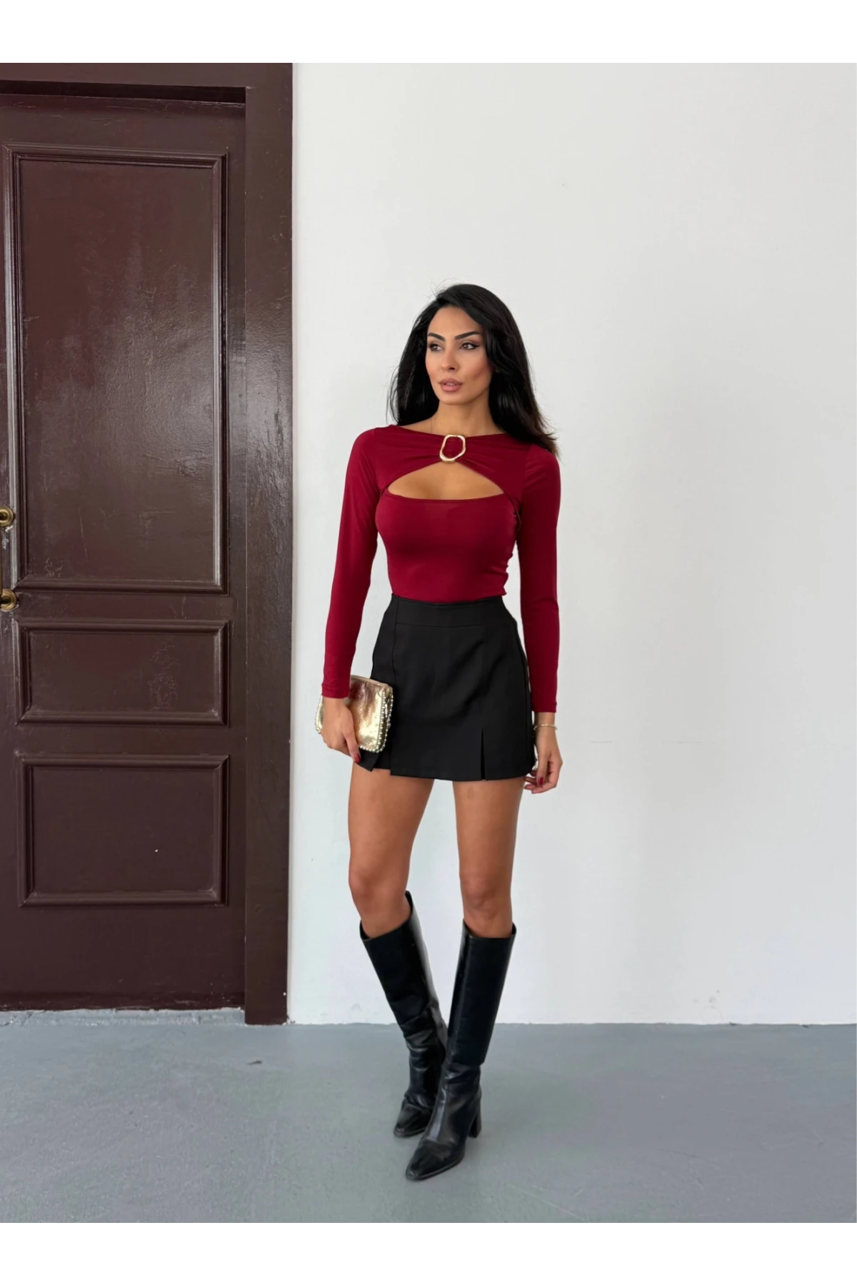 Kadın Bordo Göğüs Dekolteli Metal Detaylı Uzun Kollu Bluz HZL25W-FRY123501