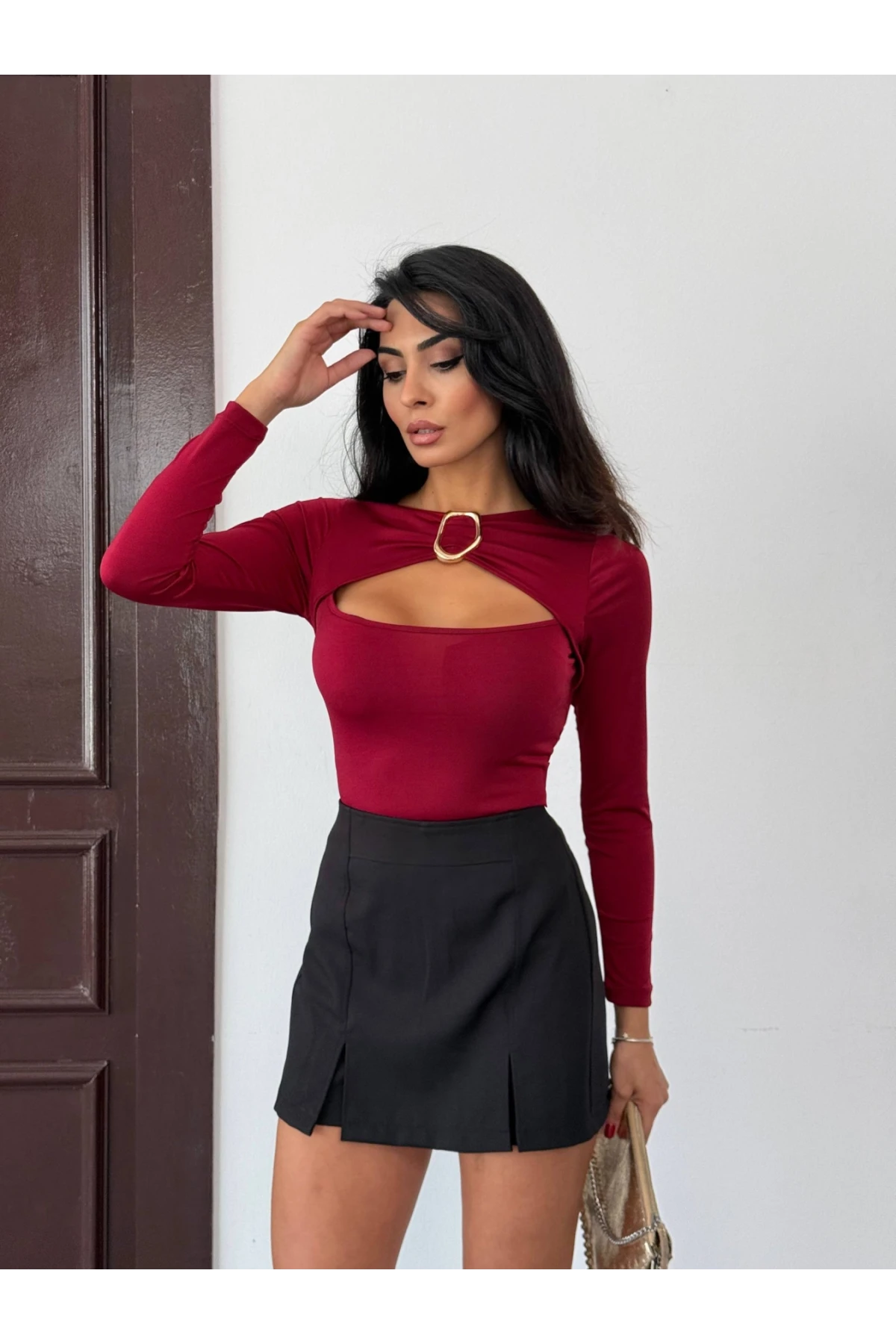 Kadın Bordo Göğüs Dekolteli Metal Detaylı Uzun Kollu Bluz HZL25W-FRY123501