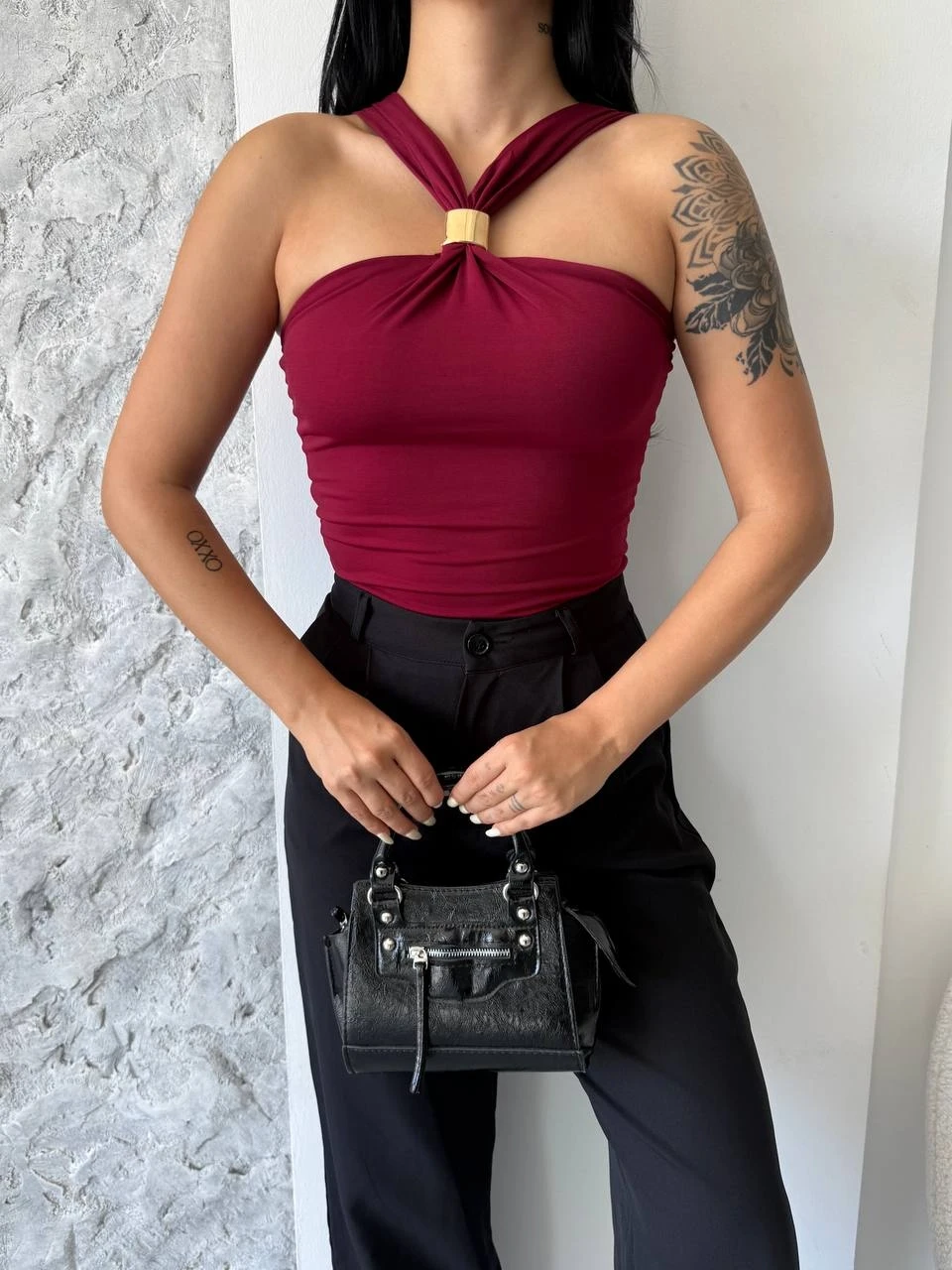 Kadın Bordo Halter Yaka Metal Detaylı Şık Crop Bluz HZL25S-FRY123251