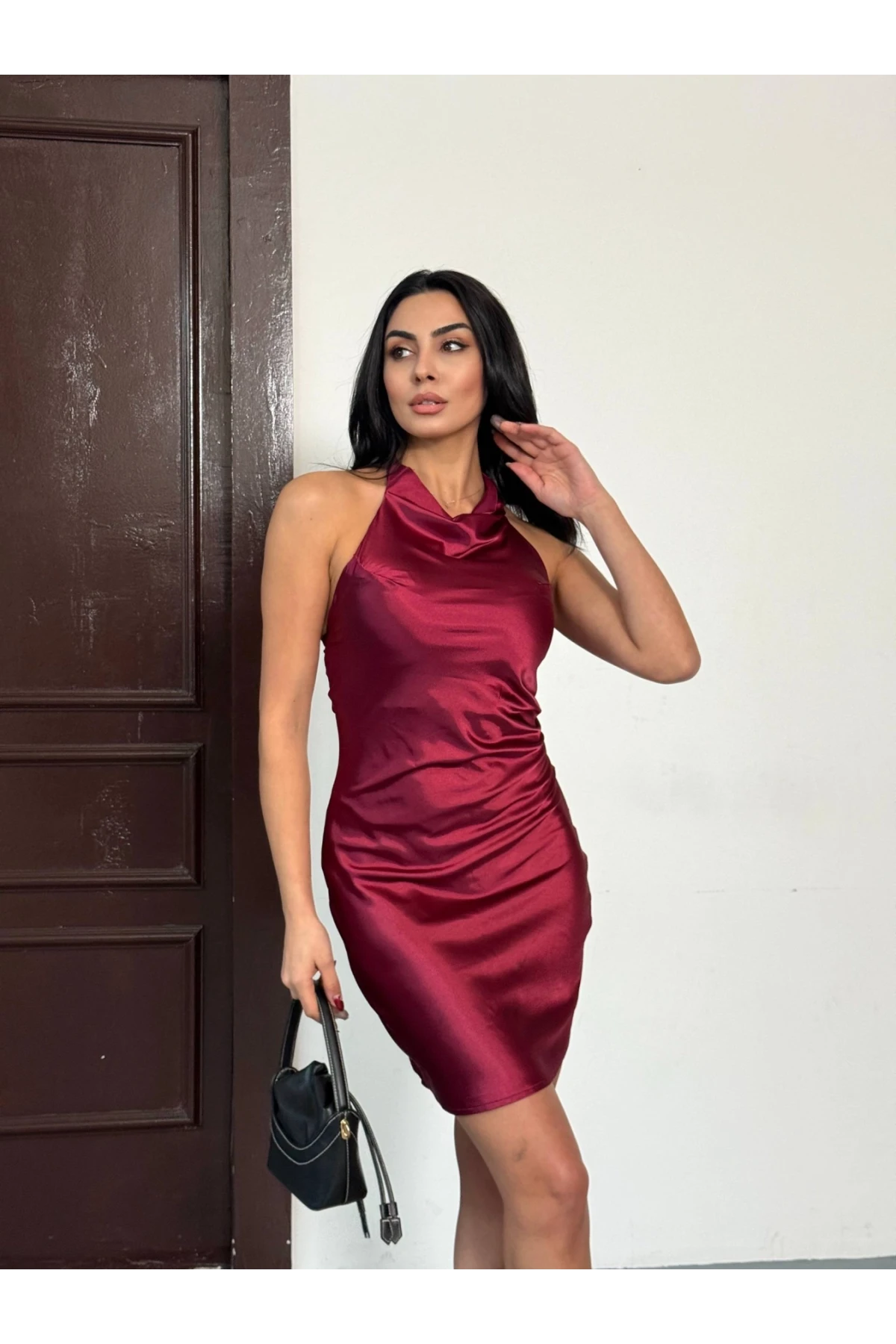 Kadın Bordo Halter Yaka Saten Kumaş Sırt Dekolteli Mini Elbise HZL26W-FRY123631