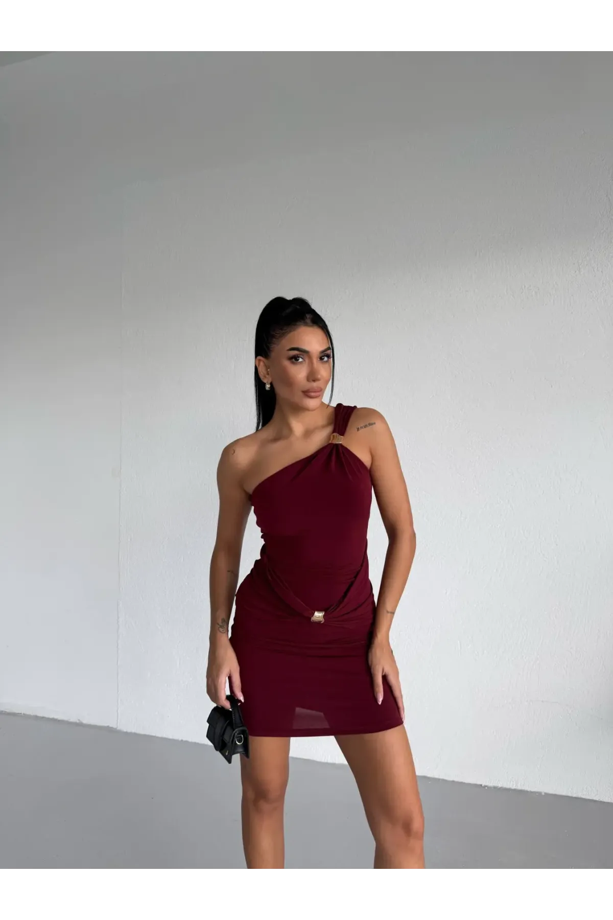 Kadın Bordo Tek Omuz Gold Aksesuarlı Sandy Mini Elbise HZL26W-FRY123781