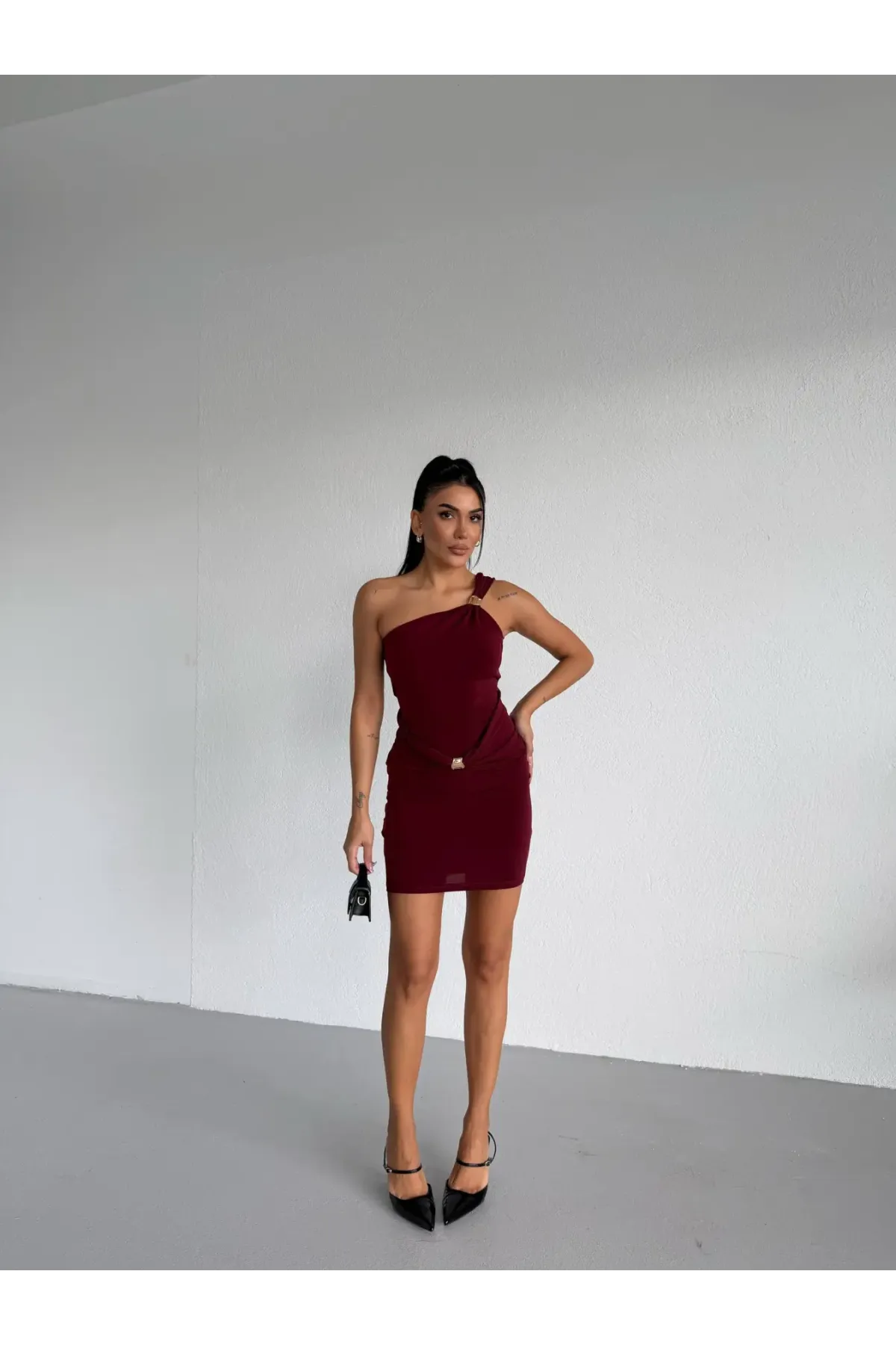 Kadın Bordo Tek Omuz Gold Aksesuarlı Sandy Mini Elbise HZL26W-FRY123781