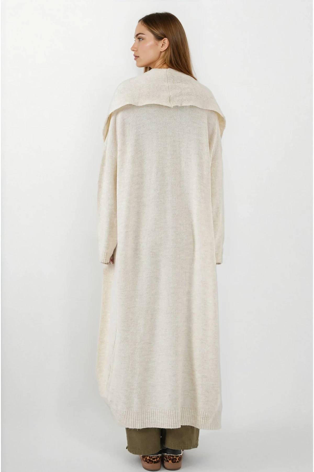 Kadın Ekru Oversize Uzun Triko Hırka HZL25W-BD1103041