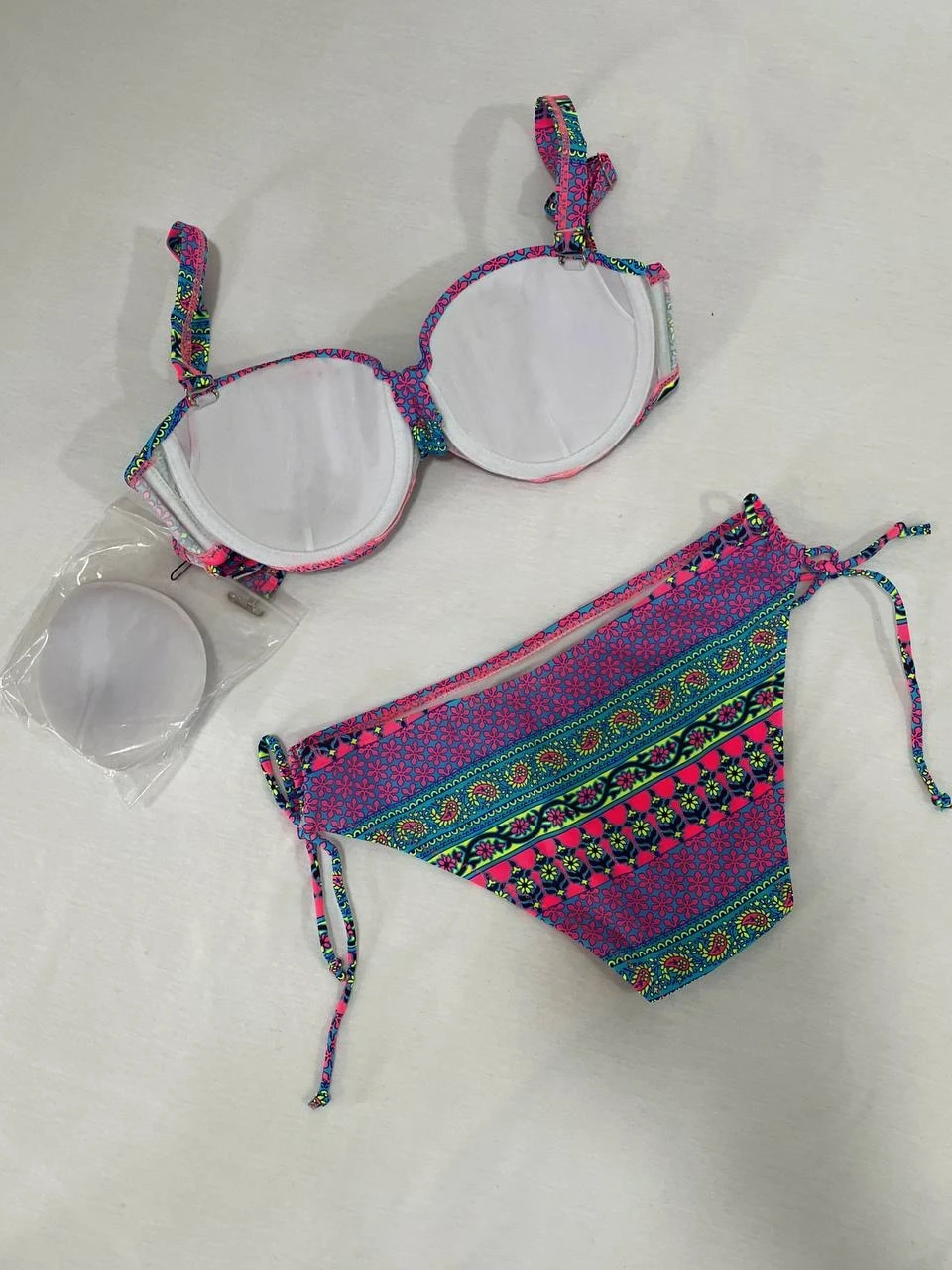 Kadın Fuşya Çok Renkli Etnik Desen Atarlı Bikini Takımı HZL25S-LC8004